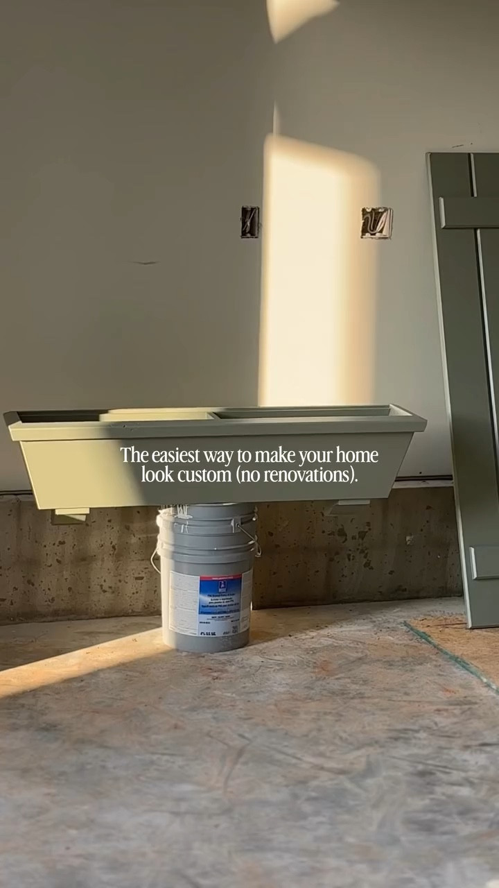 The easiest way to make your home feel custom… without actually renovating.

It’s always the small upgrades that can completely change a space. We painted our flower boxes Evergreen Fog by @sherwinwilliams. 

The flowers feat in the videos are faux if you can believe it!!!! From @afloral — use code CREATOR for 10% off orders $75+. Comment shop to get the links! 

 #homedecor #newbuilddesign #interiorstyling #cozyhome #affordabledecor
