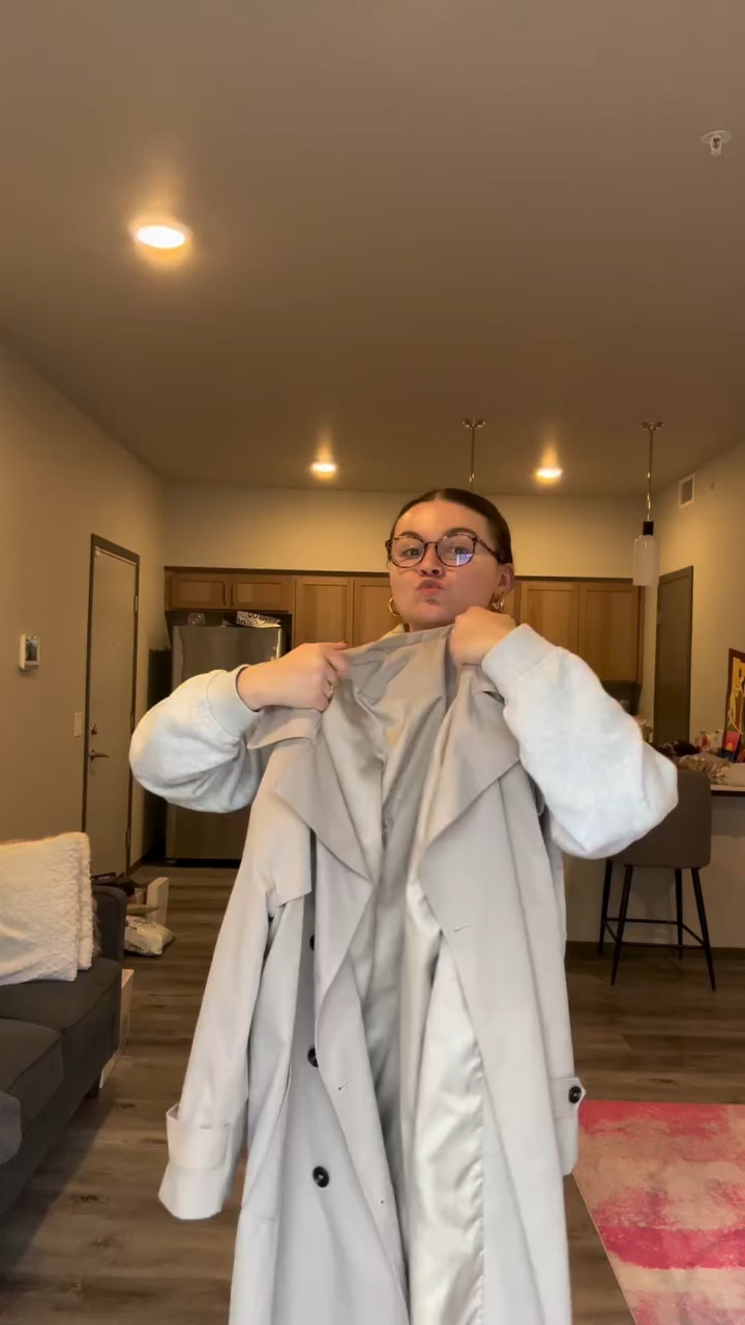 Comment TRENCH to shop!!

How to style my fave trench coat 3 ways 🤎 Got this cutie 2 years ago now and it’s been on heavy rotation ever since!

#trenchcoat #trench #fallcoats #howtostyle #falloutfitideas