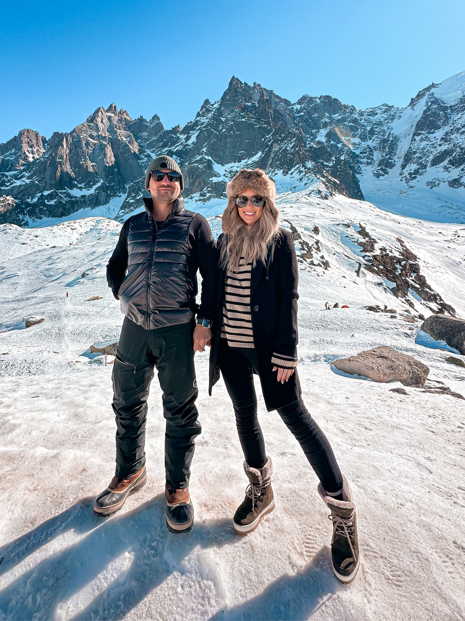 Snow boots size 7
Amazon jacket size xs
Black skinny jeans size 25
Trapper hat 
Rails stripe sweater size m

#amazon #winter #travel #laurabeverlin 

#LTKshoecrush #LTKunder50 #LTKsalealert