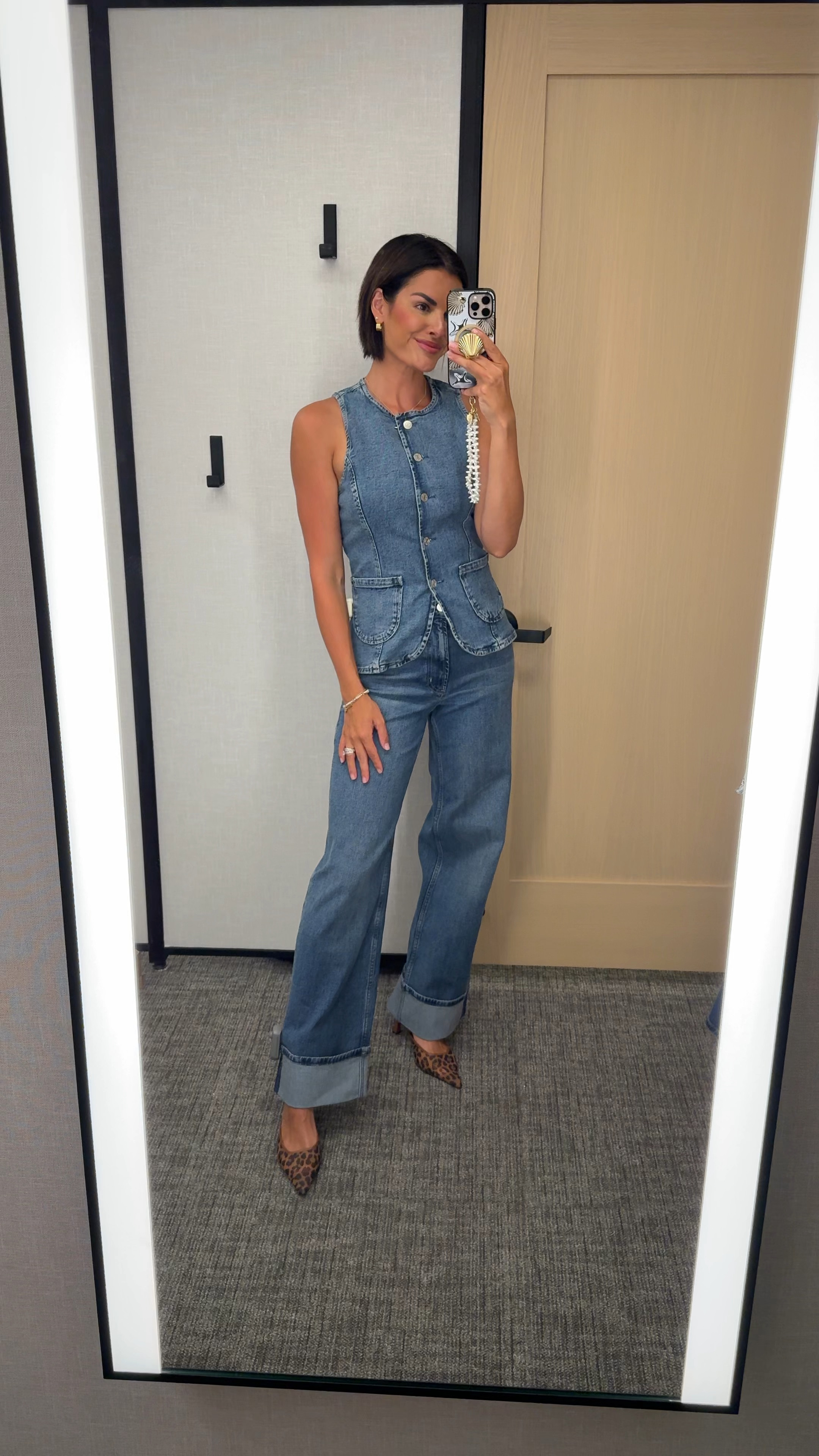 Wearing size 26 in the jeans, size XS in the top and shoes fit true to size! 

#LTKSaleAlert