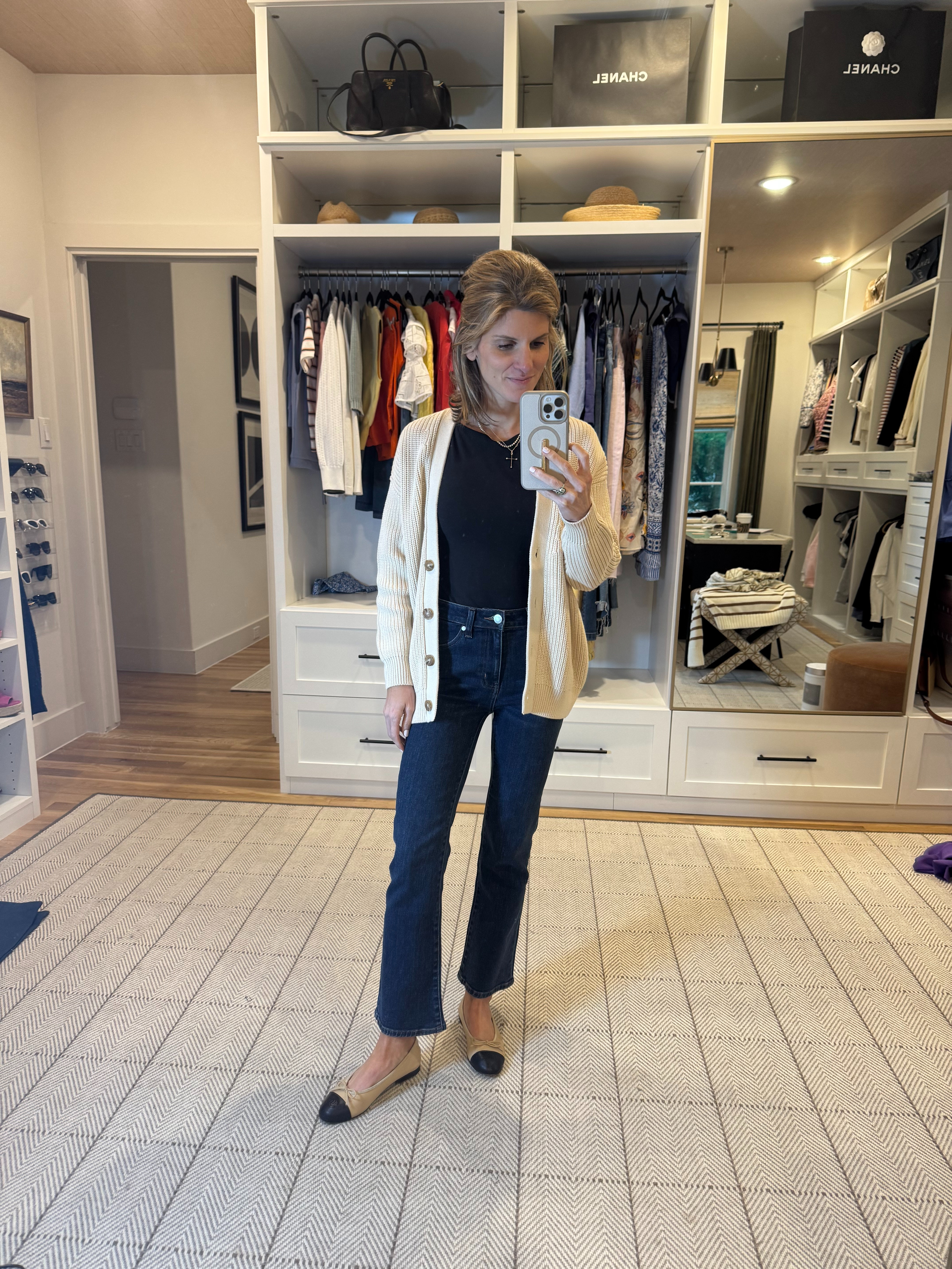Top: Quince (wearing XS)
Cardigan: Quince - color alabaster (wearing XS)
Jeans: Quince TTS (26 inseam)

 