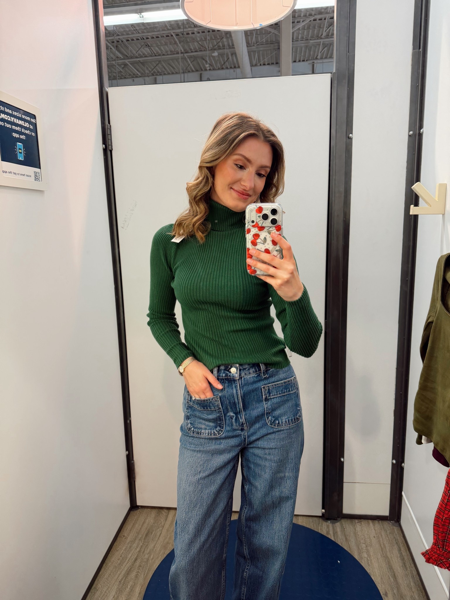 This ribbed green turtle neck sweater form old Navy is giving my all the festive vibes but still understated 😍 I love this shade of green. I usually wear a small but got an extra small to be more fitted and I love it! 


#LTKHoliday #LTKWorkwear #LTKFindsUnder50