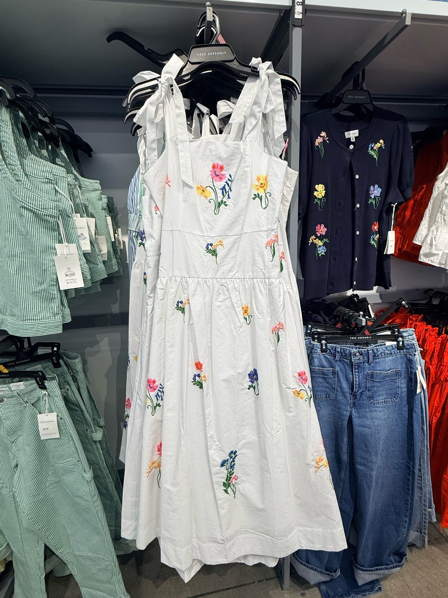 The prettiest dress for summer!! 🌸🌺🌷





#walmart #walmartfashion #walmartstyle #walmartfinds #spring #springfashion #summer #summerfashion #outfitidea #timeandtru #noboundaries #dresses #maxidress #jumpsuit #jumper #trendy #fashion #LTKStyleTip#dresses #springbreak #LTKFindsUnder50 #LTKFindsUnder100 #summer #summerstyle #summerfinds #summerfashion #summerdress #summeroutfit #summerclothing #freeassembly

#LTKootd #LTKgrwm #LTKdayinmylife