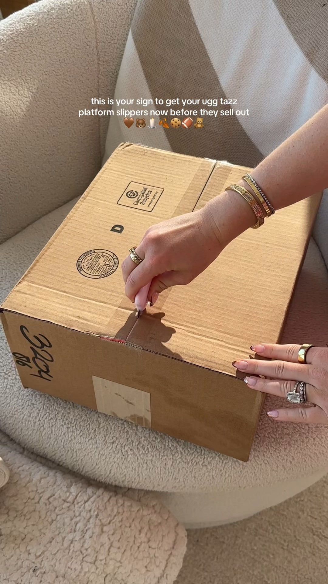 Get your Ugg tazz slippers now before they sell out this fall! 

#LTKFallSale #LTKStyleTip #LTKSeasonal