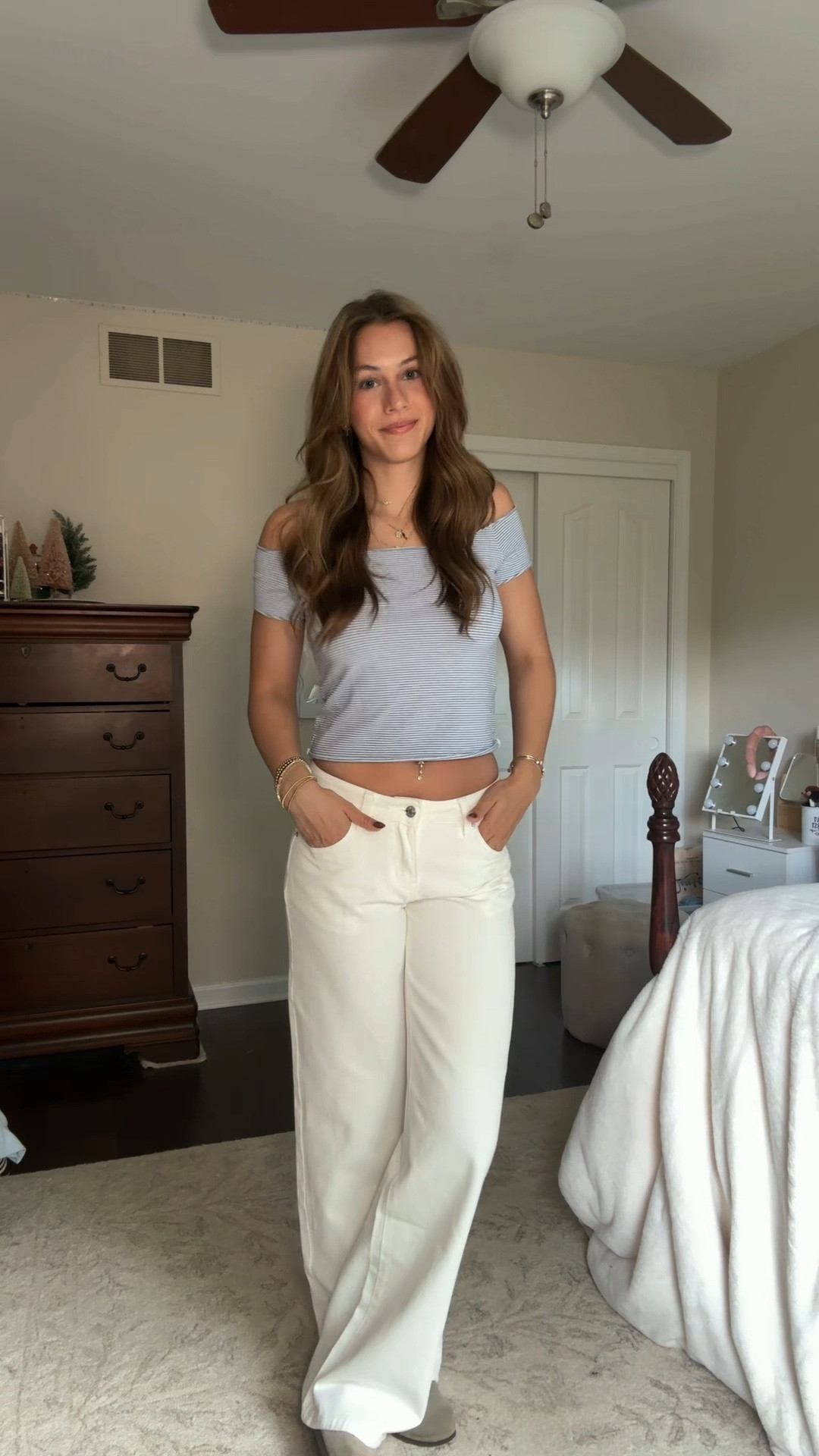 Cute summer outfit idea with white jeans!
#denim #summeroutfits

#LTKootd #LTKSaleAlert #LTKSeasonal