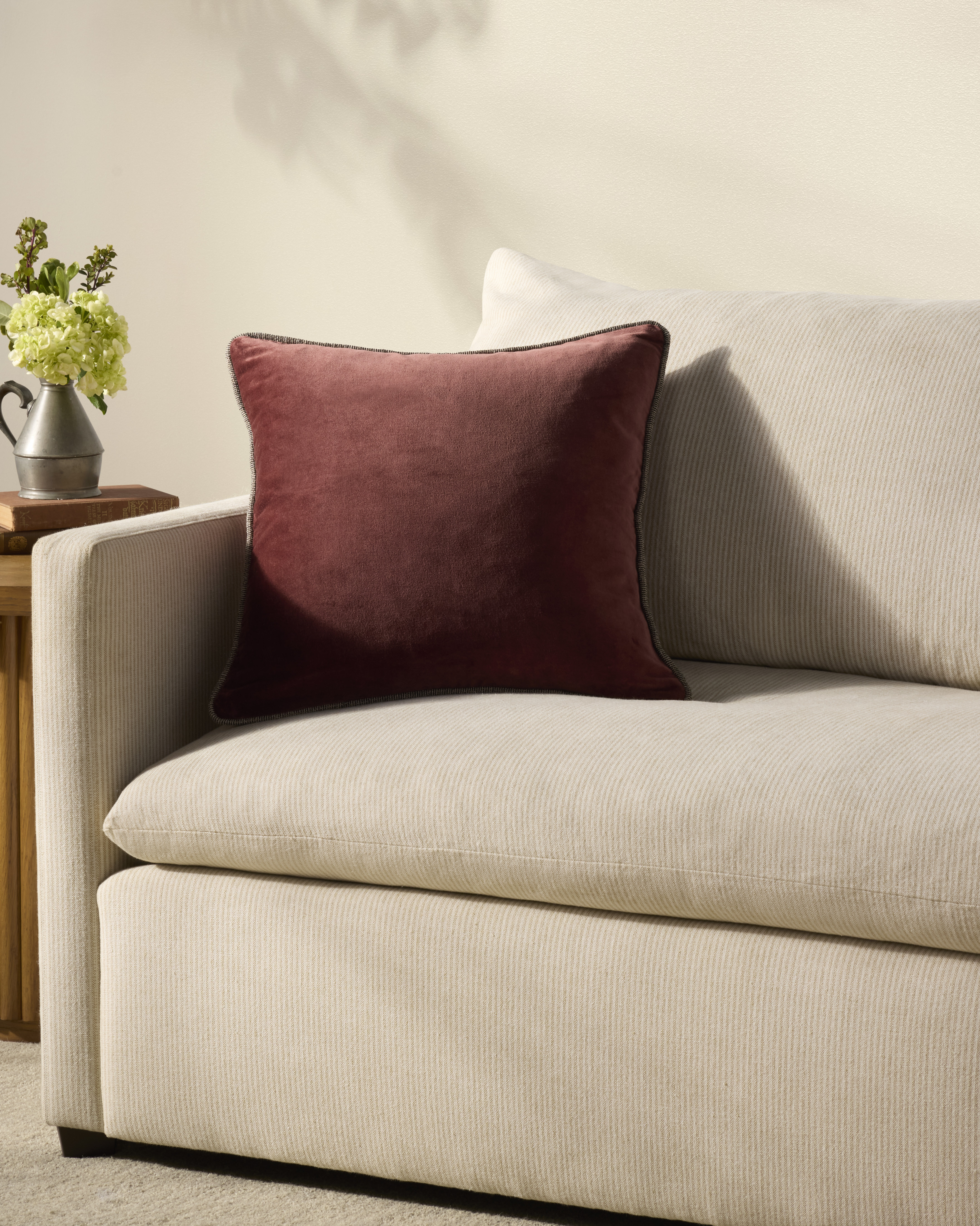 Liza Pillow - PCJ-0020 | Rugs Direct