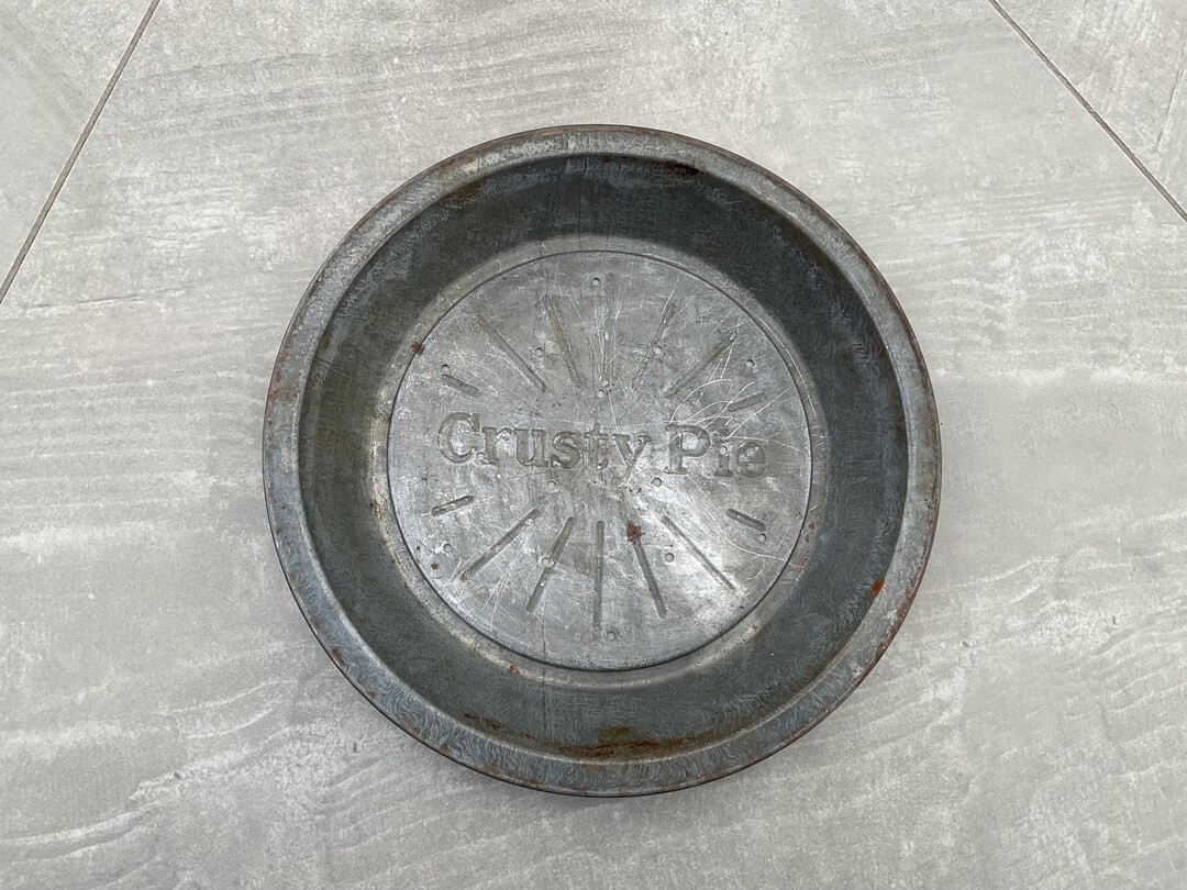 Vintage “crusty Pie” Granite Ware Pie Pan, Perforated Gray Swirled Metal Pie Tin, 9.5 Inches ... | Etsy (US)