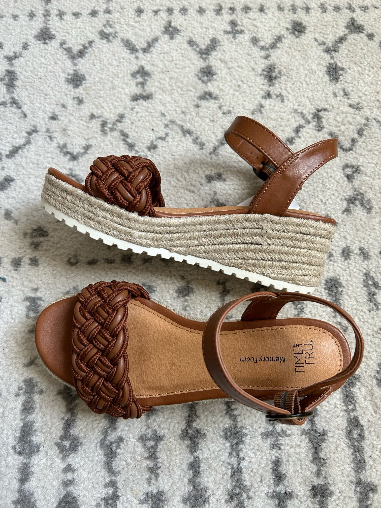 Love these @walmartfashion sandals!!