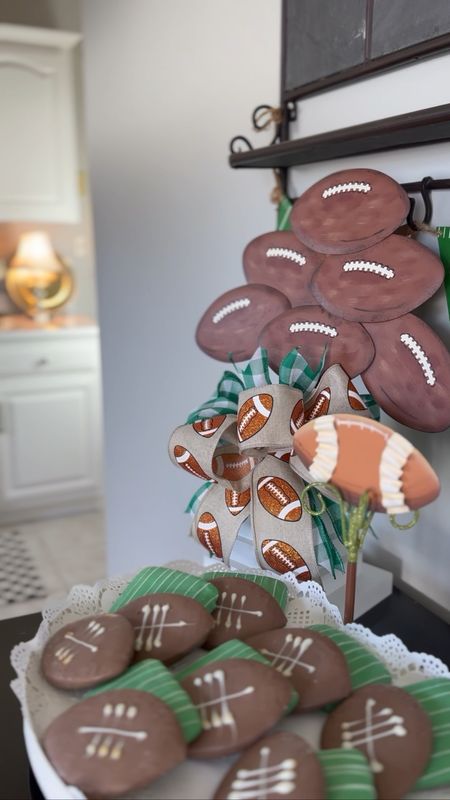 Super Bowl Party Decor
Football Decor 


#LTKfindsunder50 #LTKfindsunder100 #LTKparties