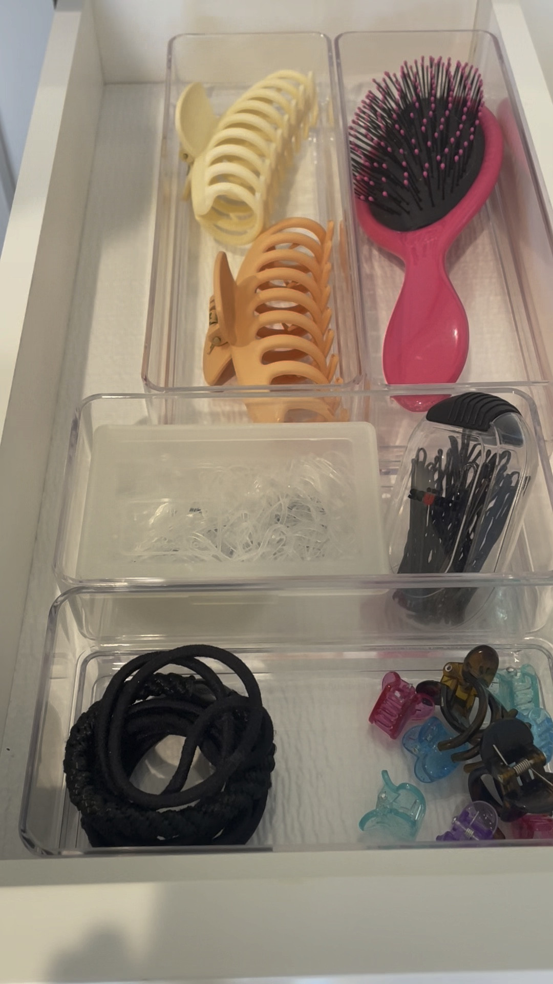 Organizing my daughter bathroom vanity