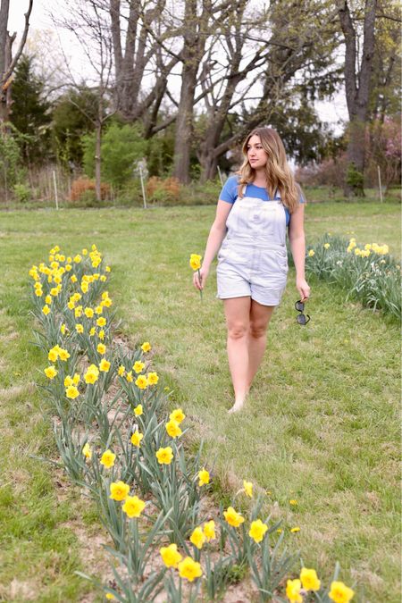 Fields of flowers coming soon 

Overalls, shortalls, Levi’s, Free People, Summer Shorts 

#LTKunder100 #LTKSeasonal