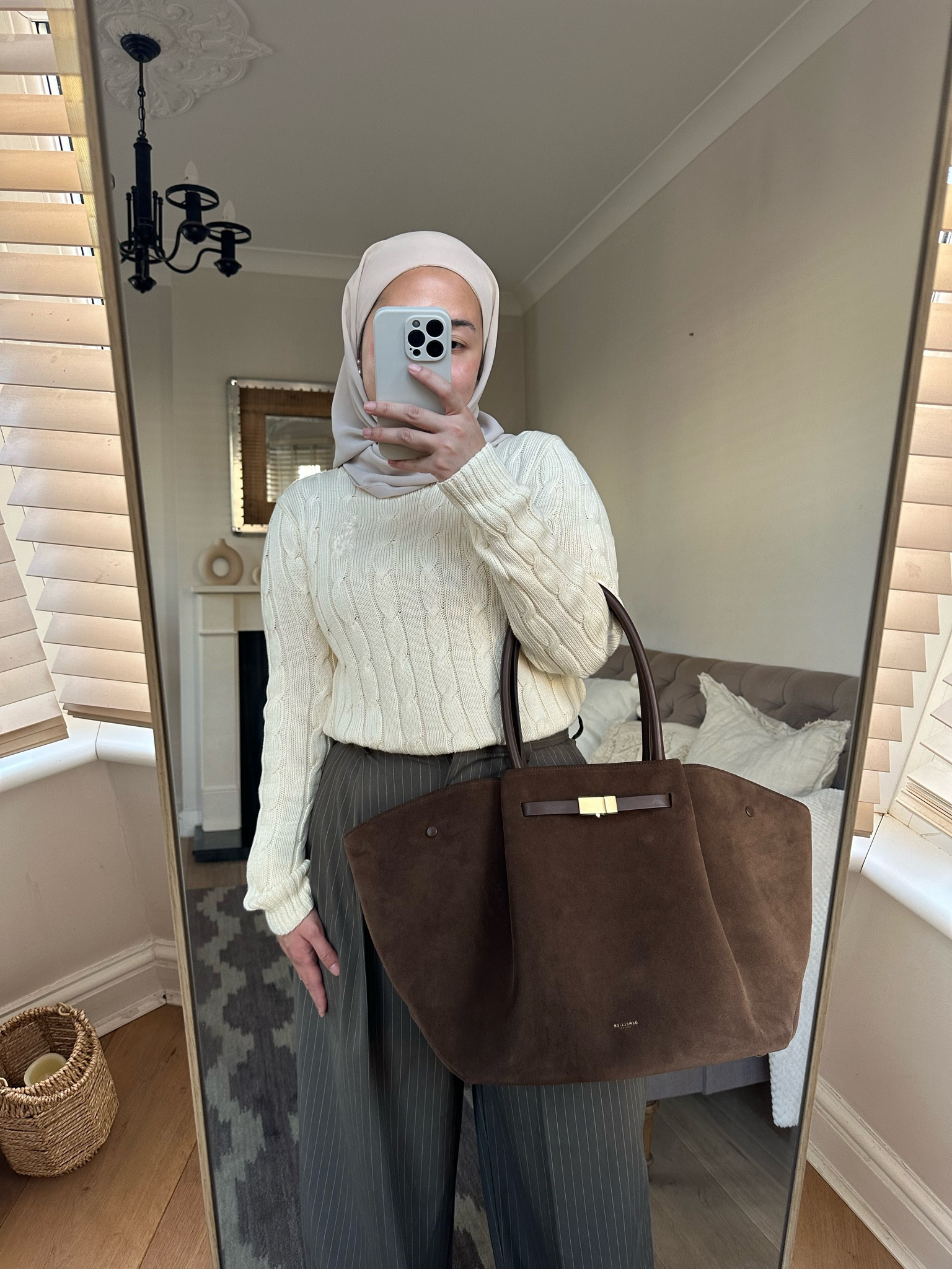 The DeMellier New York Tote bag in Suede 🤎 


#LTKautumn #LTKworkwear #LTKmodest