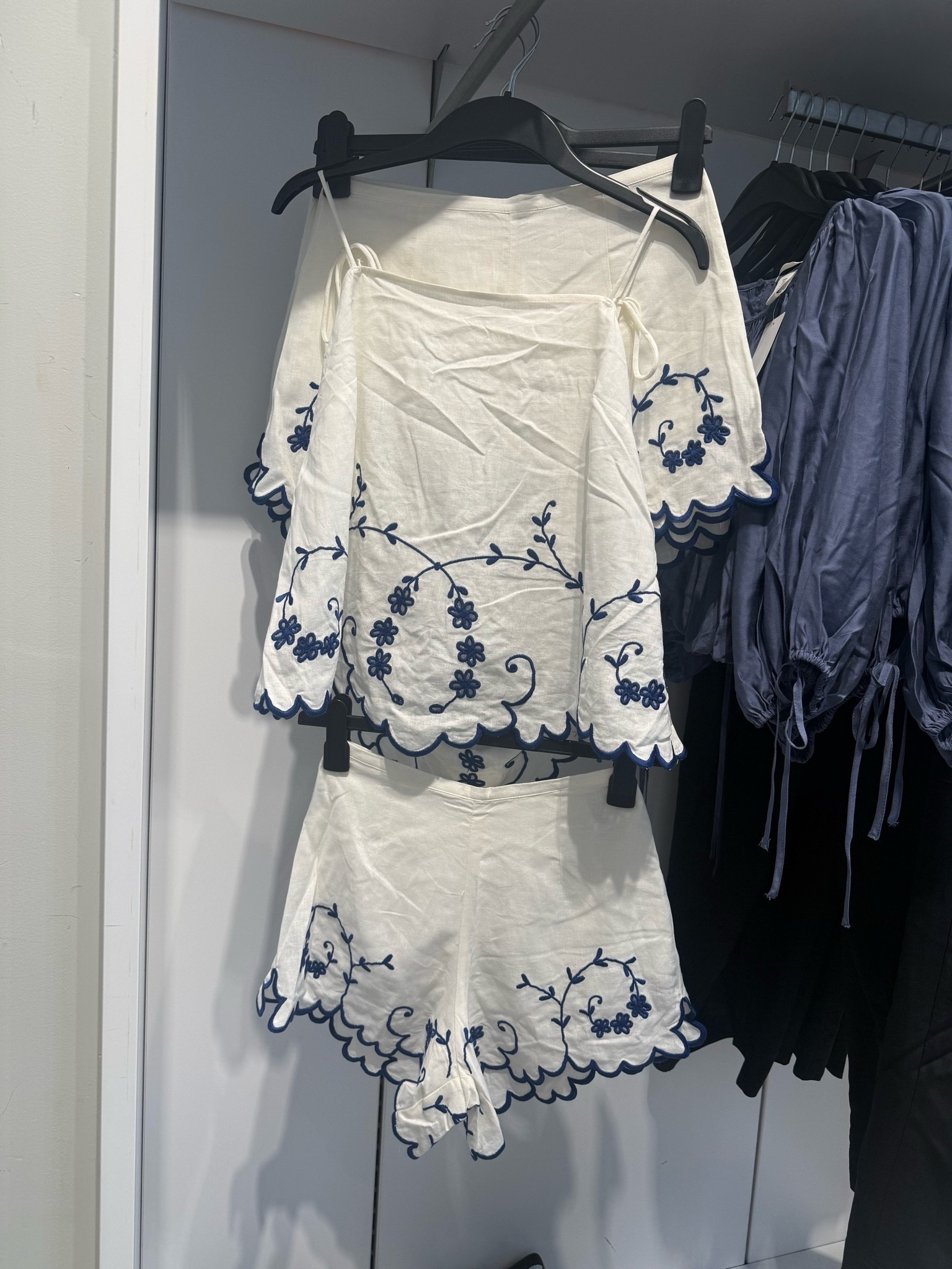 A cute linen blend shorts set for summer

#LTKSeasonal #LTKMidsize #LTKootd