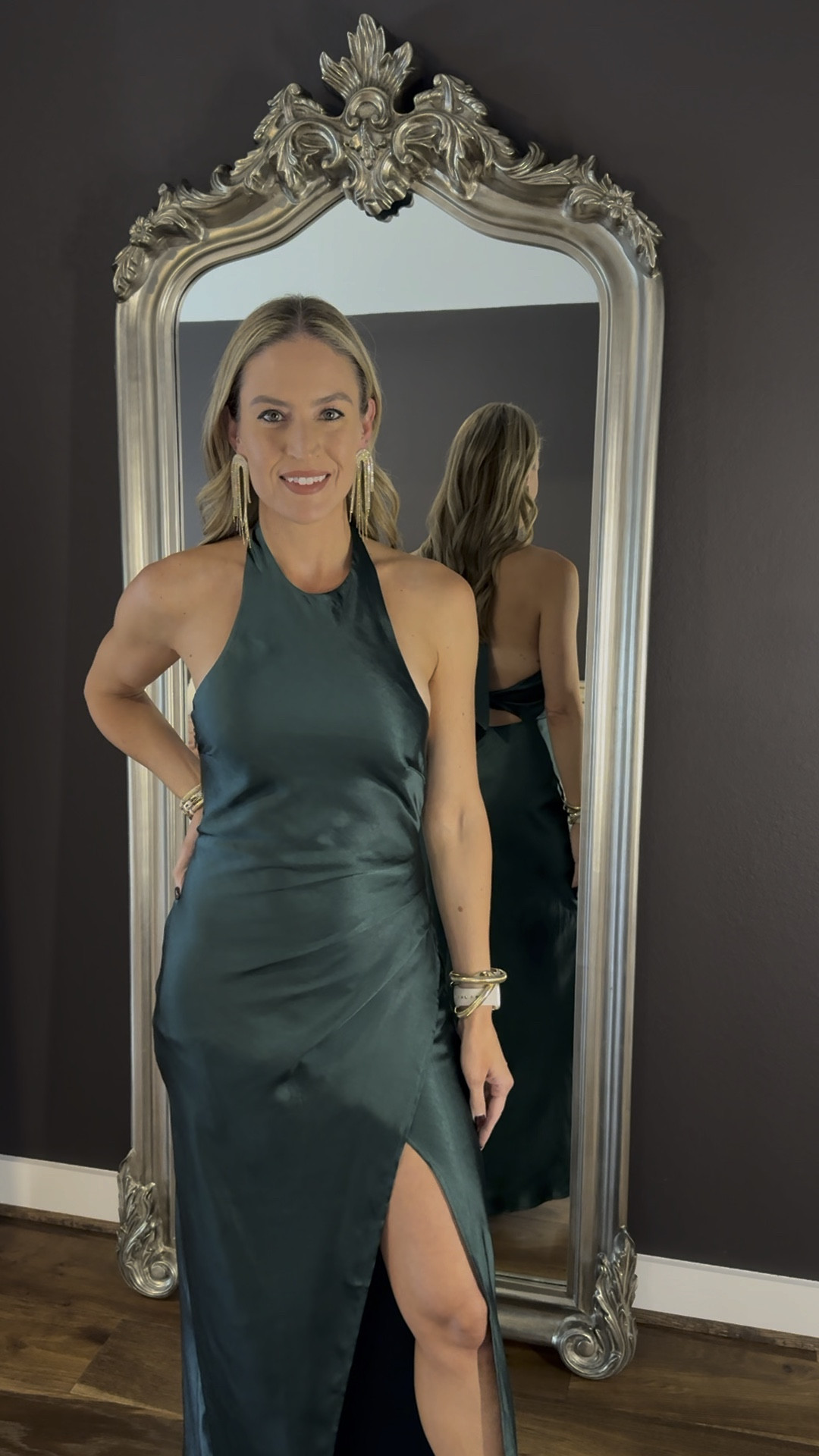 Holiday Dress 🎄

#everypiecefits

Christmas dress 
Formal dress 
Holiday party dress 
Christmas party dress 
Company Christmas party 
Company holiday party 
Christmas card dress 
Holiday card dress 
New Year’s Eve dress
Wedding guest dress

#LTKWatchNow #LTKHoliday #LTKParties