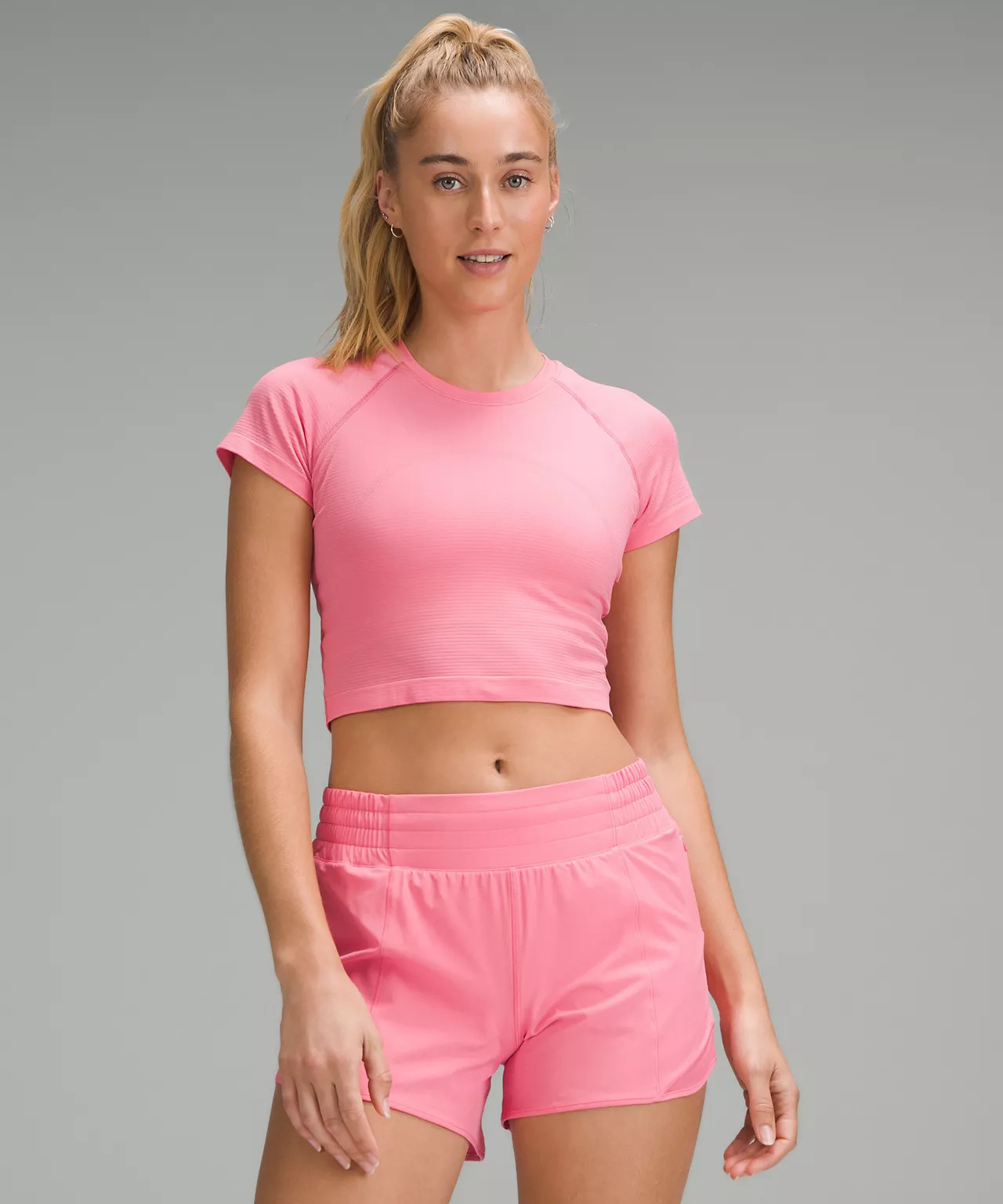Swiftly Tech Cropped Short-Sleeve Shirt 2.0 | Women's Short Sleeve Shirts & Tee's | lululemon | Lululemon (US)