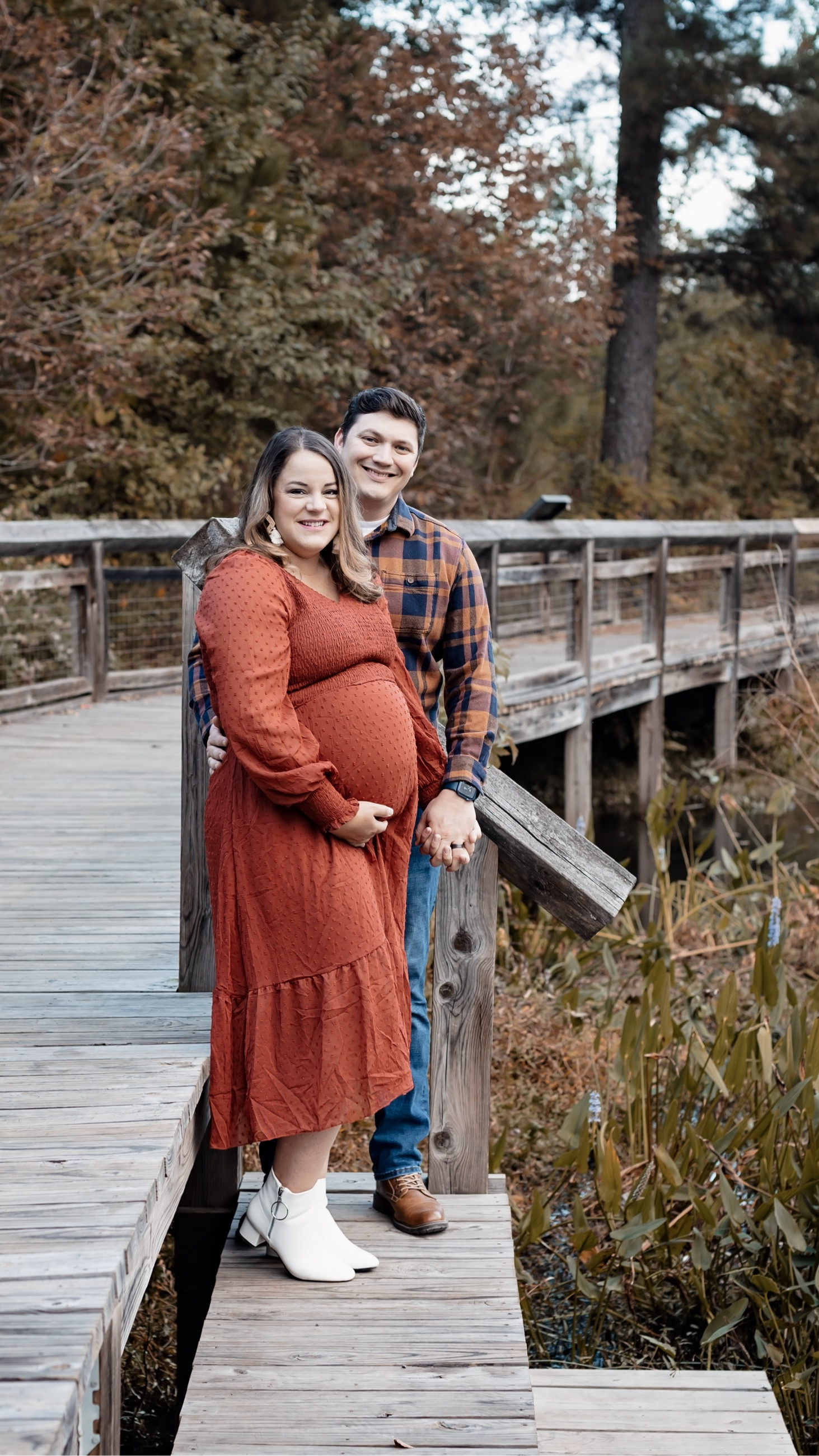 #Fall amazon dress!!!
Perfect stretch to it and beautiful fall burnt orange color! It’s not labeled as a maternity dress, but I used it for my maternity pics! I’ll still be wearing it after I’m not pregnant anymore!
