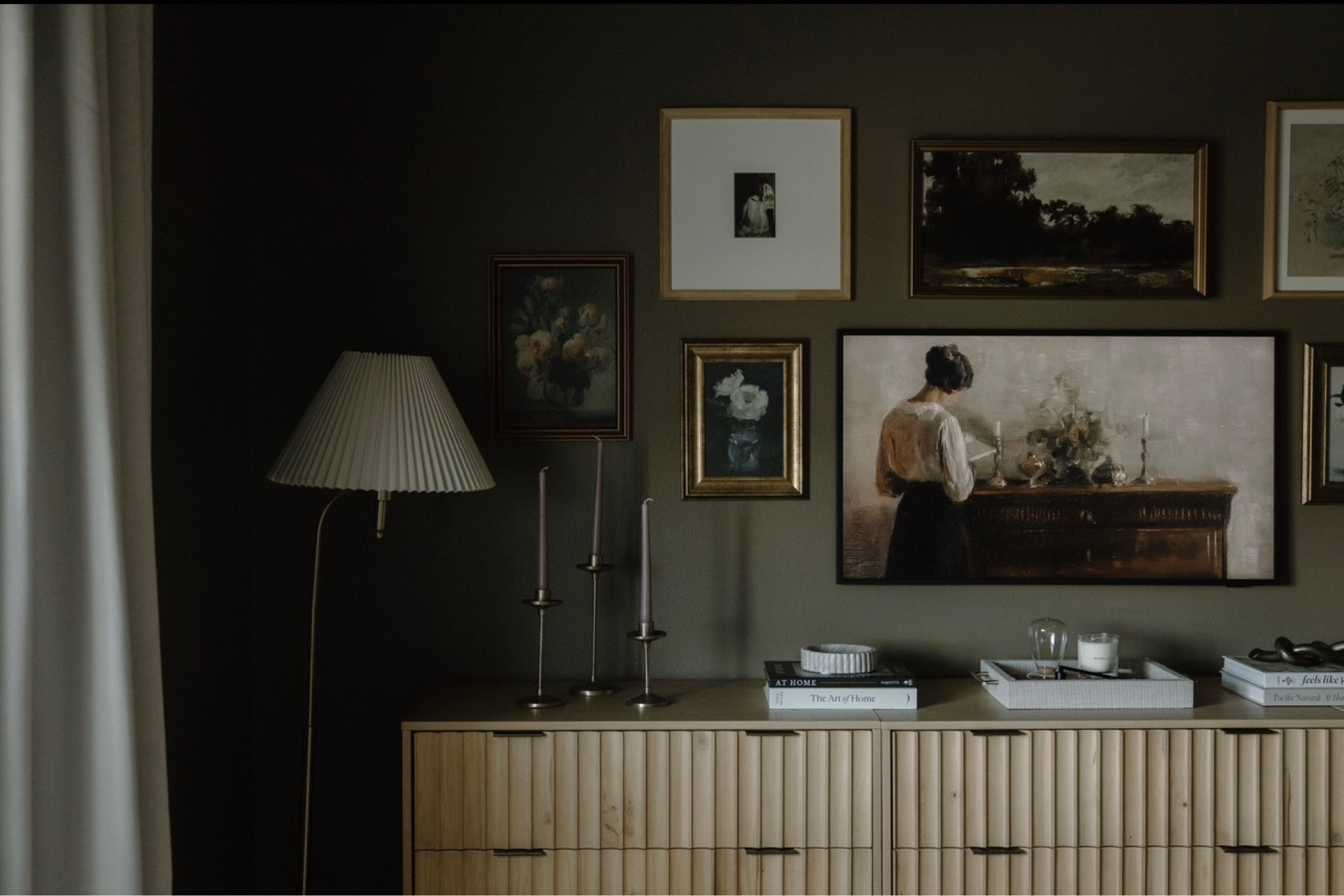 Loving our bedroom gallery’s wall! Our art frame tv blends in perfectly! 

Frame tv, frame tv Etsy art, terracotta vases, scalloped dressers, floral wall art, brass frames, casaluna throw, brass floor lamp, coffee table books, linen tray, target decor, studio McGee, McGee & co, marble dish, home decor 

Photo by Revel Woods Photo

#LTKhome #LTKstyletip