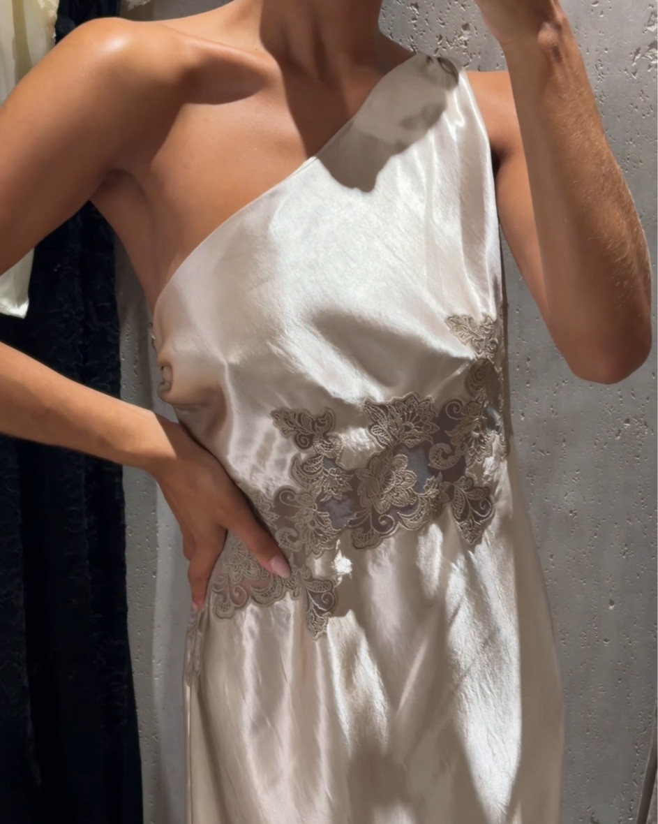 🏷️ zara new in, zara, zara try on haul, aysmetrical dress, satin midi dress, satin long dress

#LTKuk #LTKspring #LTKsummer