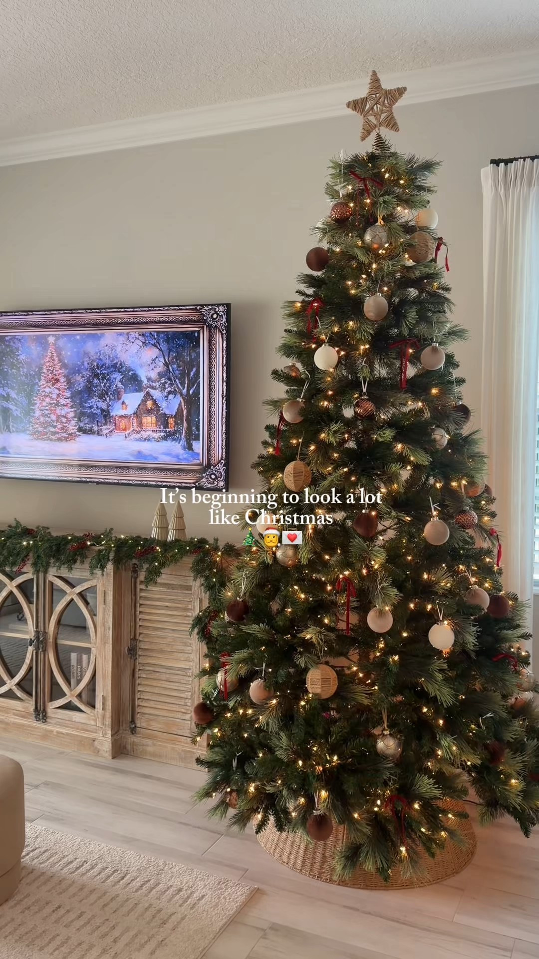Christmas home decor! All from Amazon!!


Christmas decor, holiday decor, Christmas tree, Christmas lights, garland 

#LTKHome #LTKGiftGuide #LTKHoliday