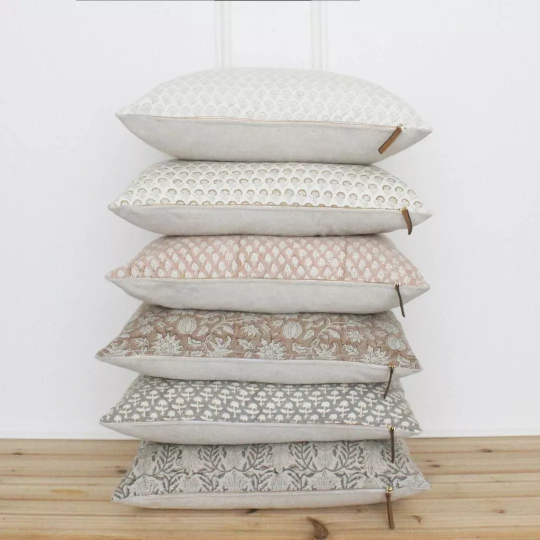 Neutral Pillow Combinations – NestSet