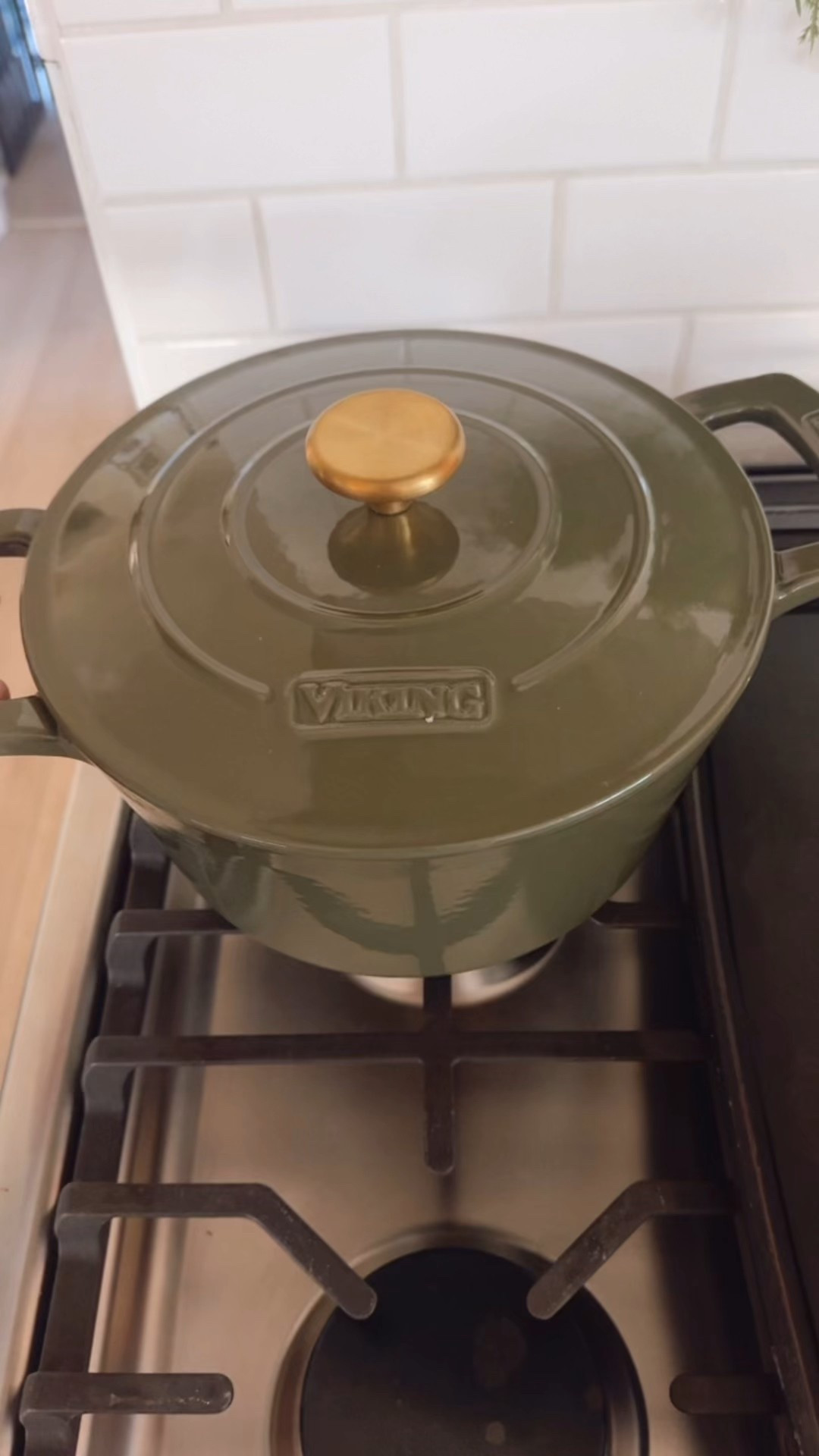 Amazing find alert 🚨
Found my dream Viking Dutch oven in my favorite color… and it was hiding in the clearance section at Marshalls. Proof that the best kitchen upgrades don’t always come from a remodel — sometimes they come from a lucky aisle walk.
Same quality. Statement color. Clearance price.
Run, don’t walk 🏃‍♀️
#MarshallsFinds #ClearanceScore #KitchenFinds #HomeTok #DesignerOnABudget #FigAndFernFinds #ltk #viking #kitchen #clearance 


#LTKFindsUnder50 #LTKSaleAlert #LTKHome