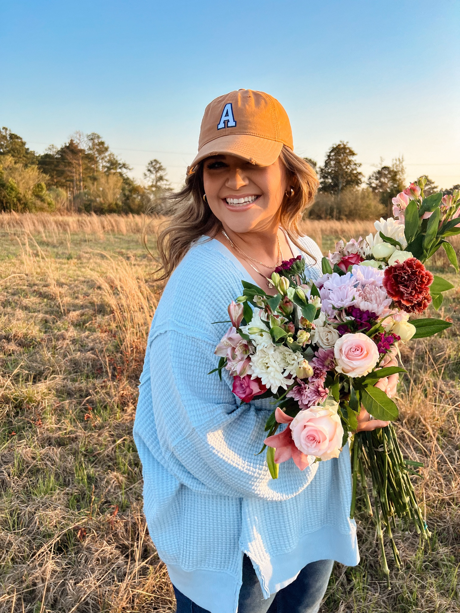 Not gonna lie… I have this shirt in 2 colors + will be getting more 😅🫠🤪 they’re sold out of this color but have so many more to choose from! 

*size down! American Eagle runs about a size bigger! 



#LTKplussize #LTKsalealert #LTKmidsize