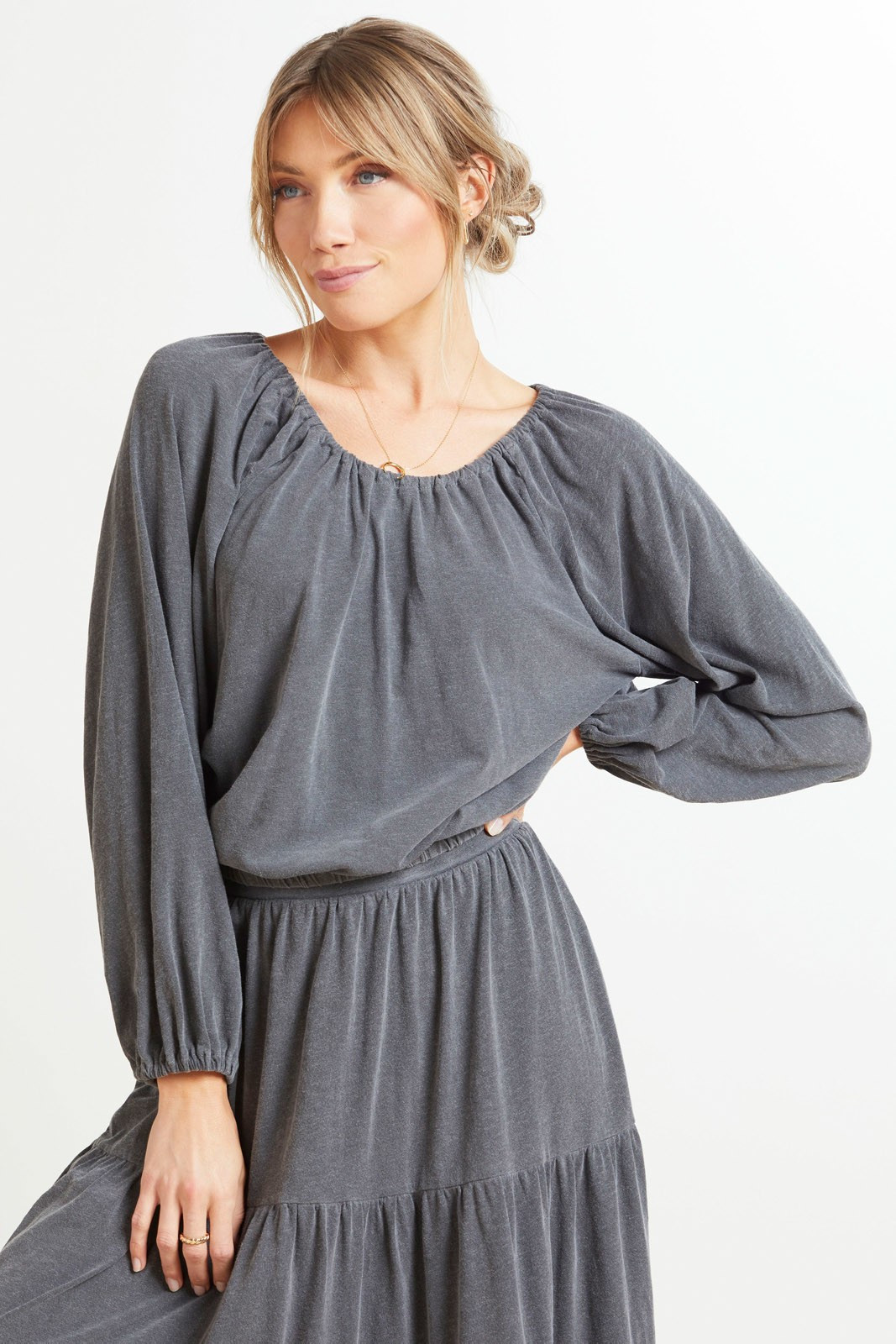 SUNDRY Gathered Neck Top | EVEREVE | Evereve