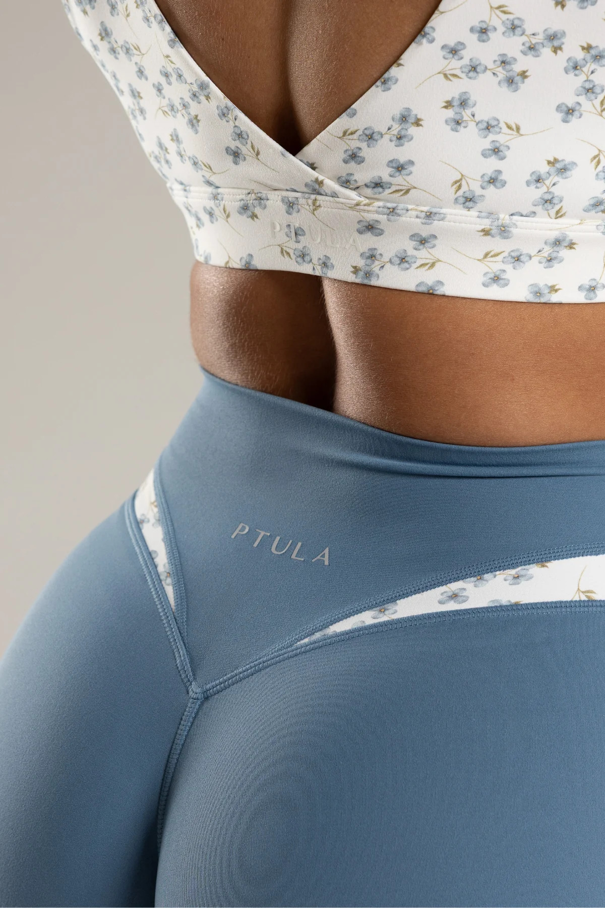 FEATHERTECH Curve Appeal Legging : 25" - Bluebell | PTULA