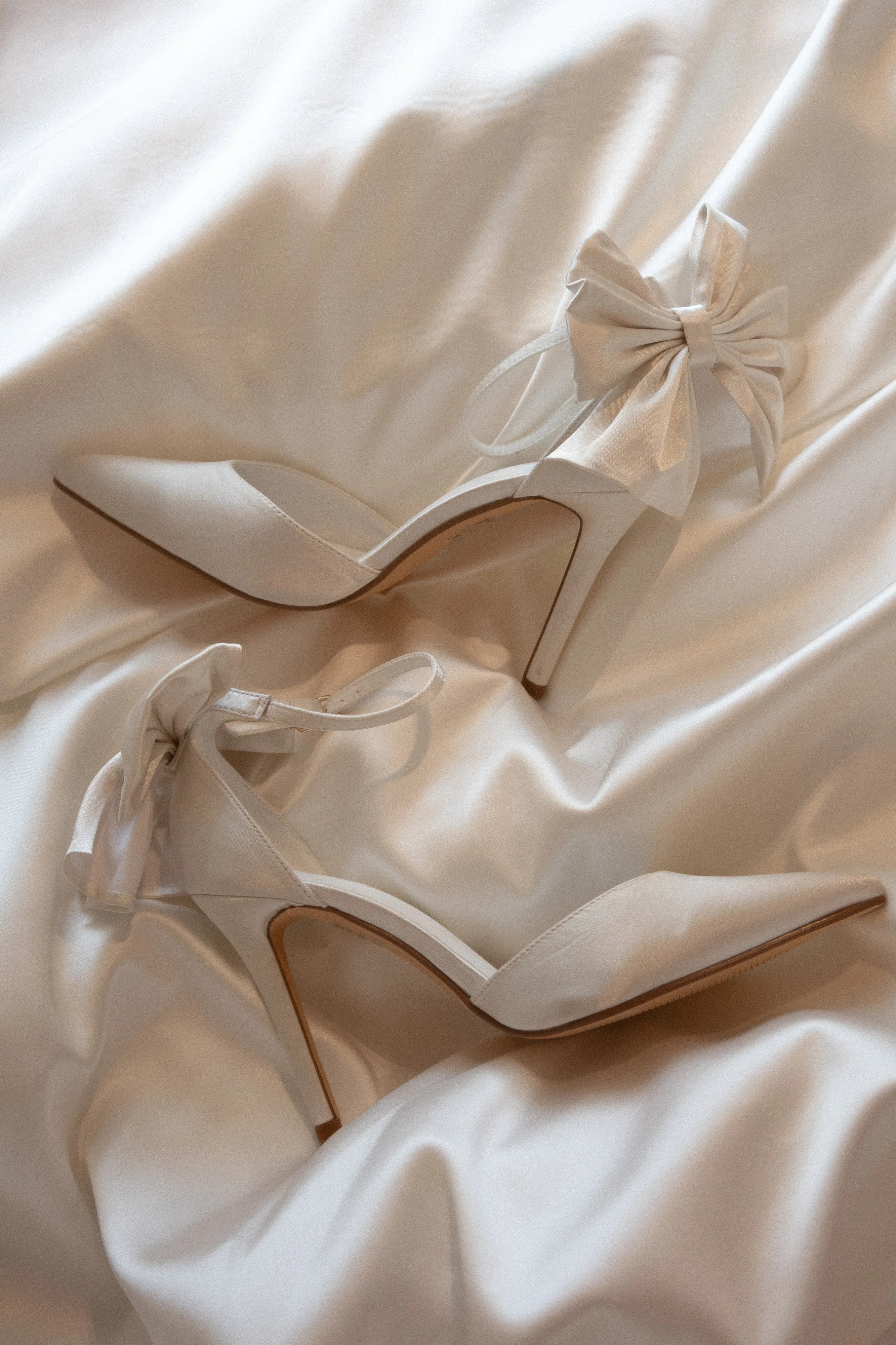 Charmed Satin Bow Heel - White | MESHKI US