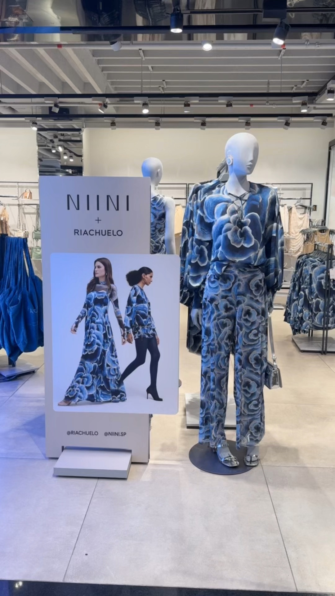 Nova coleção da Niini+ Riachuelo✨

Estampa bonita e modelos estratégicos para as próximas estações🩵

#LTKbrasil #FashionMonth #LTKspring