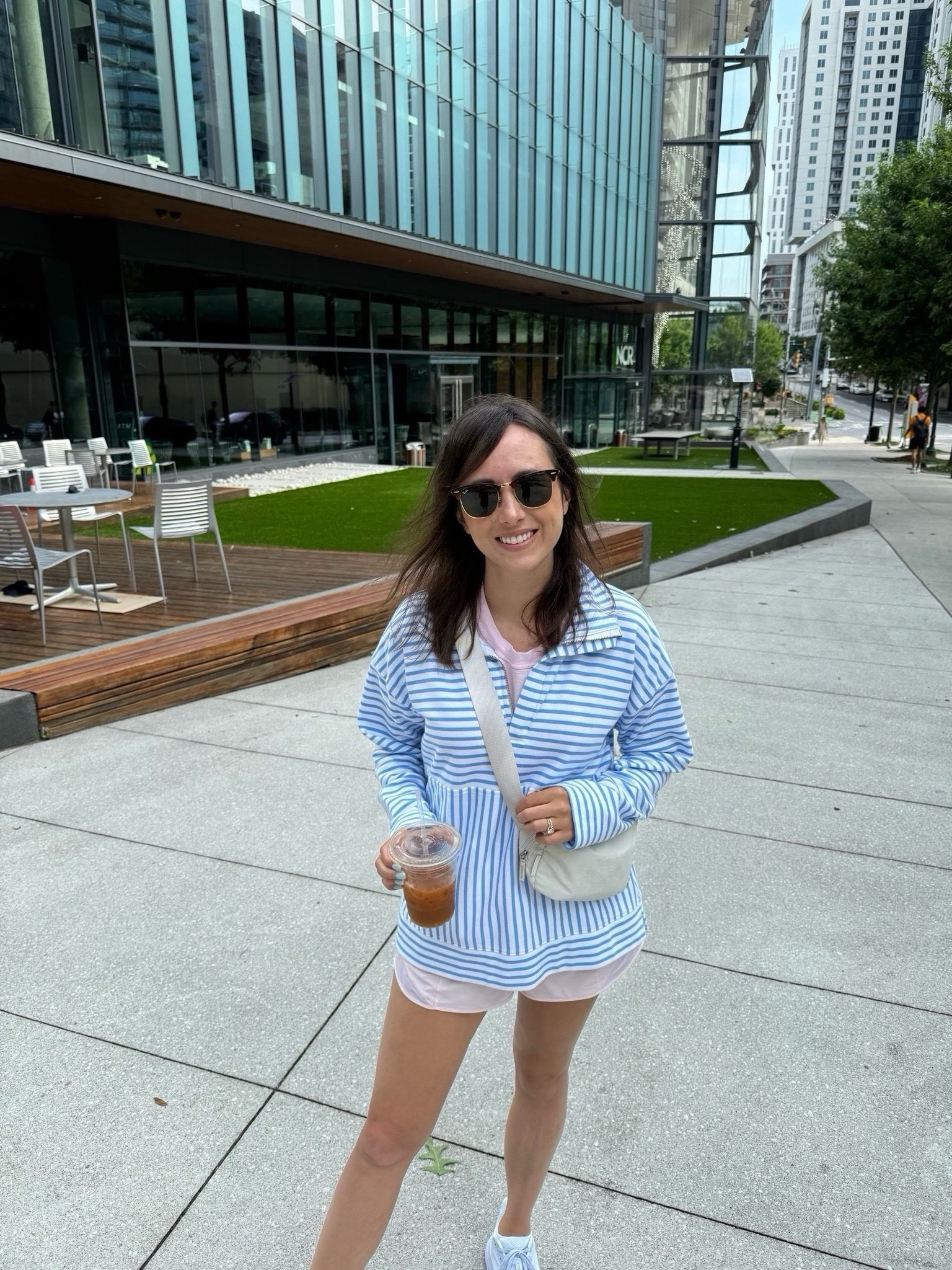 The cutest Alice walk pullover in size small  



#LTKStyleTip #LTKFindsUnder100 #LTKSeasonal