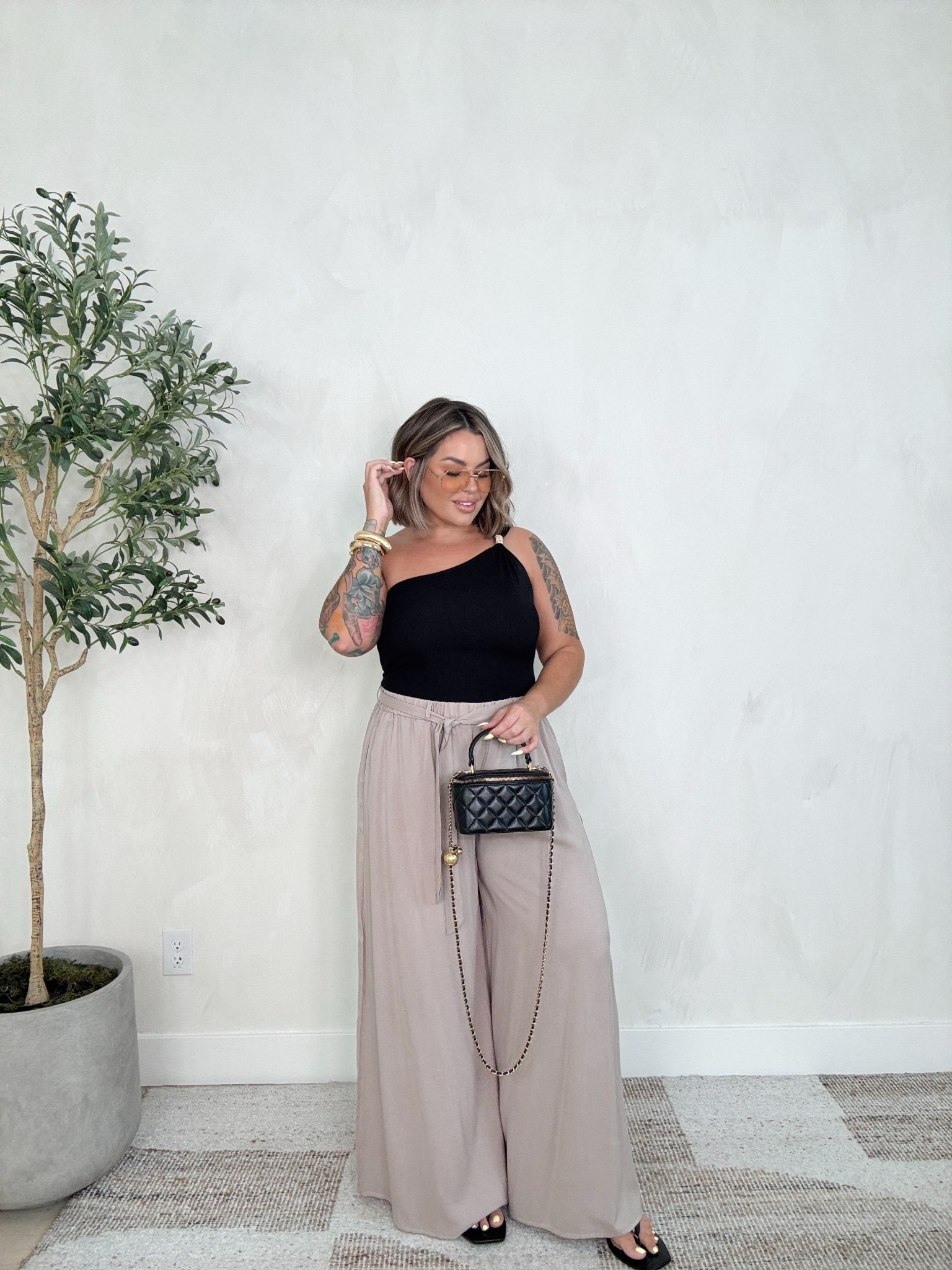 Another option I would wear for a graduation or even a date night. 
Pants are not long enough for me to do a heel so flats only with these. I’m 5’5 
Pants XL 
Top L 
Bra XL 


Follow my shop @shaynaslife on the @shop.LTK app to shop this post and get my exclusive app-only content!

#liketkit 
@shop.ltk
https://liketk.it/62uEO