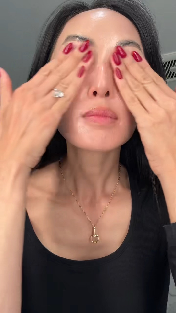 I’ve used these @shuuemura products for years, and they’ve stayed in my routine no matter what new launches come my way. These are the everyday essentials I rely on…and truly can’t live without.  #Ad, #shuuemura #ultime8, #paidlink, #asiano1eyelashcurler 