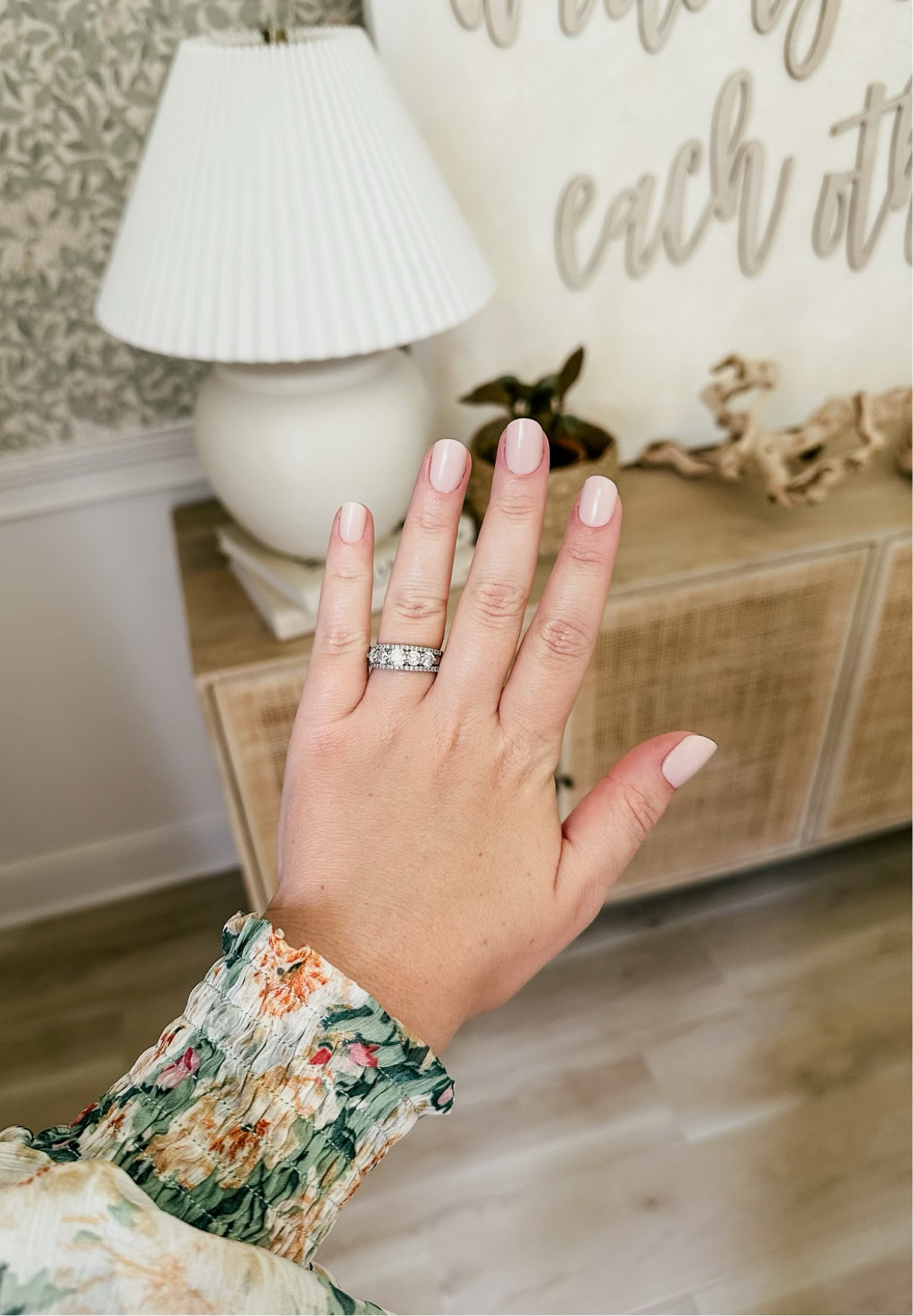 Y’all know I love my 10 minute mani I can do at home! @walmart always has the best selection! I love KISS gel fantasy and olive and June brands! Turns out perfect every time! 


#walmartpartner #welcometoyourwalmart #walmartgrocery
#thebloomingnest 

#LTKstyletip #LTKSeasonal #LTKbeauty