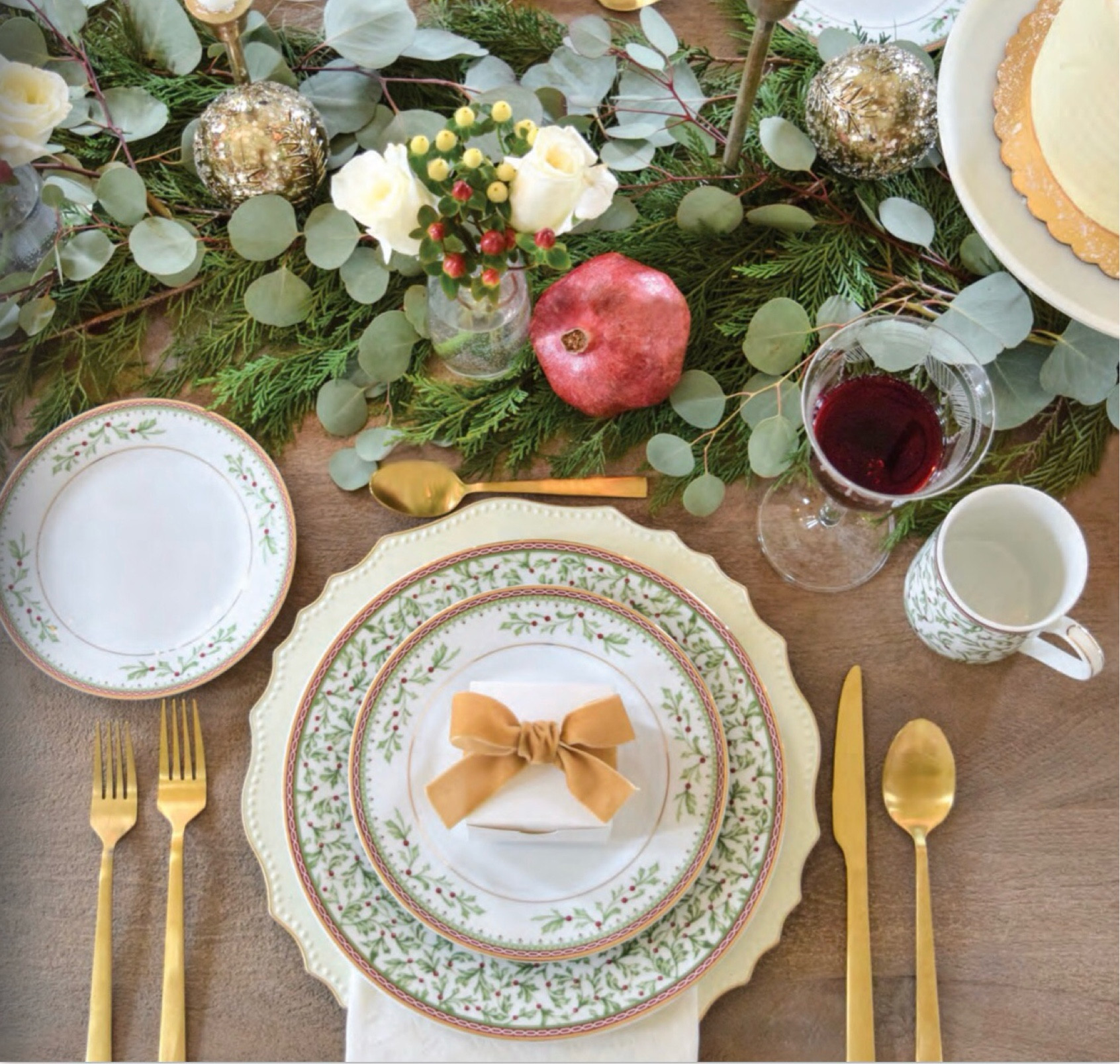 Christmas Tablescape, dinner party
Tableware, Mikasa, Linens, holiday, holiday entertaining, Christmas entertaining, Christmas table, Christmas tree, Christmas decor, Holiday decor, glassware, flatware, place setting,  velvet, ribbon, table cloth, cloth napkins, gold flatware 

#LTKParties #LTKHoliday #LTKHome