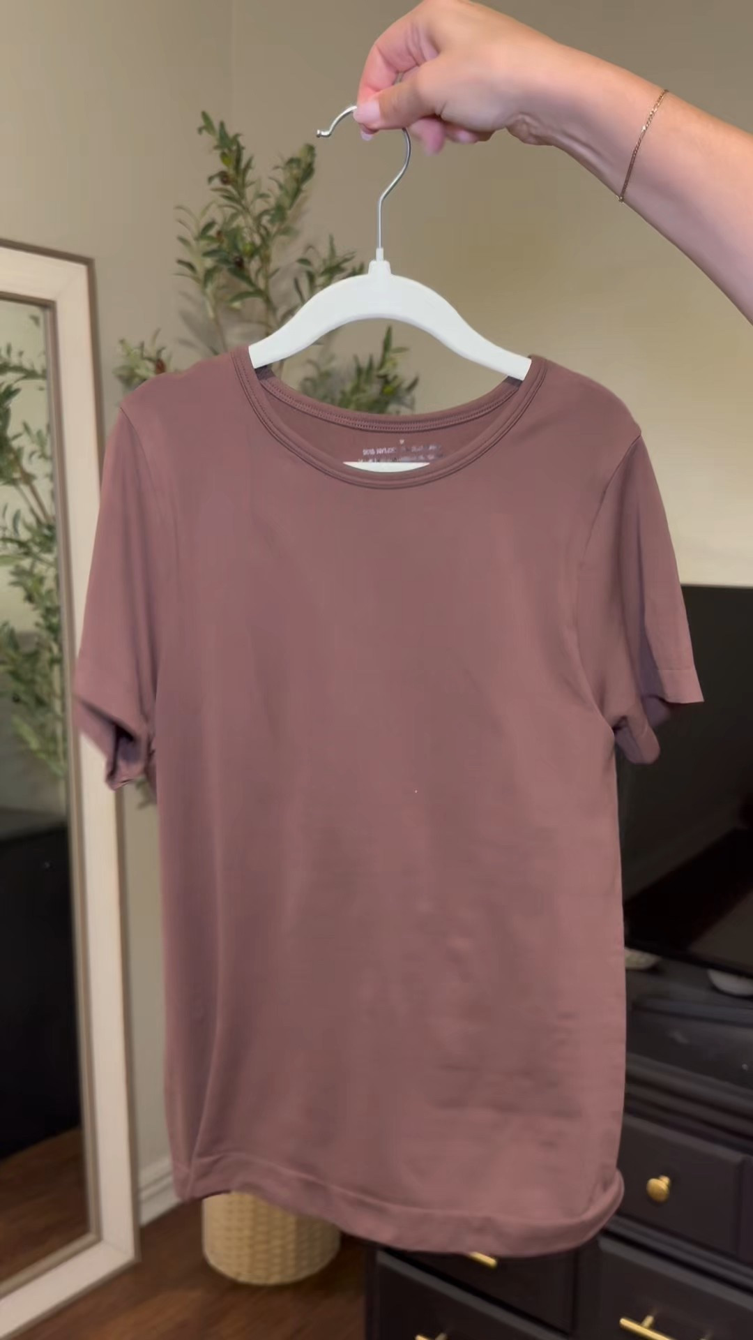 Seamless look for less!!! Reminds me so much of that other brand 👀 basic smooth seamless shirt from Amazon. I am in brown medium. 26 in the Abercrombie shorts  

#LTKFindsUnder50 #LTKStyleTip #LTKPetite