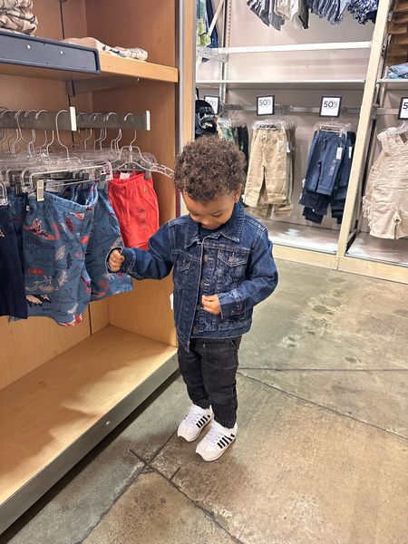 Went to gap and Thiago tried this one- so cute! He loved it, so we got it! Currently half off! He’s 2 and I got a size 3t to make sure it lasts him a bit!

#LTKStyleTip #LTKSeasonal #LTKSaleAlert