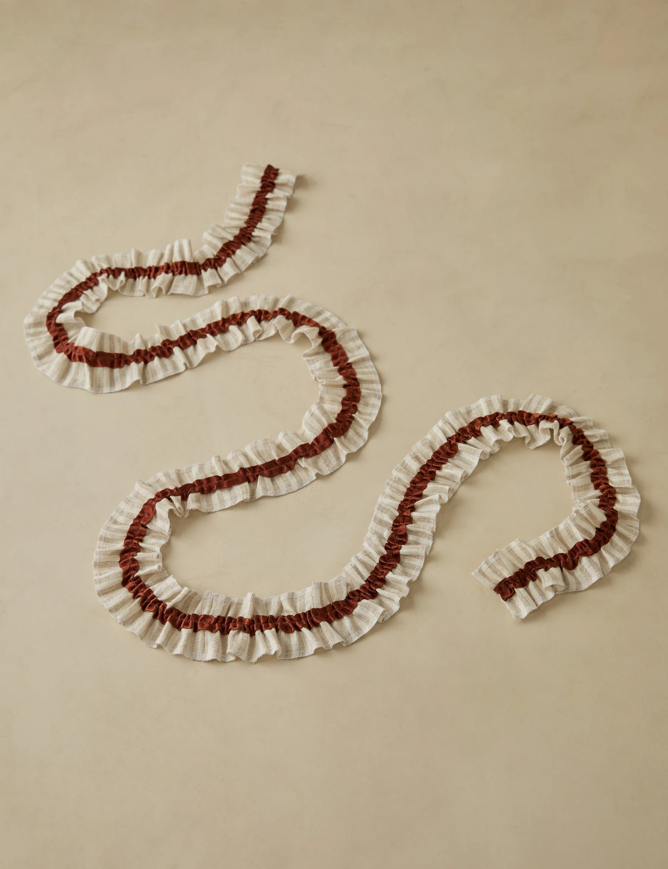 Carlen Linen Satin Garland | Lulu and Georgia 