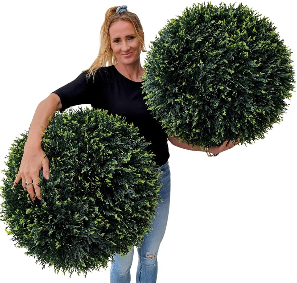 23" XL Topiary Balls (Cedar (Cypress), 2 Topiary Balls (4 Halves)) | Amazon (US)