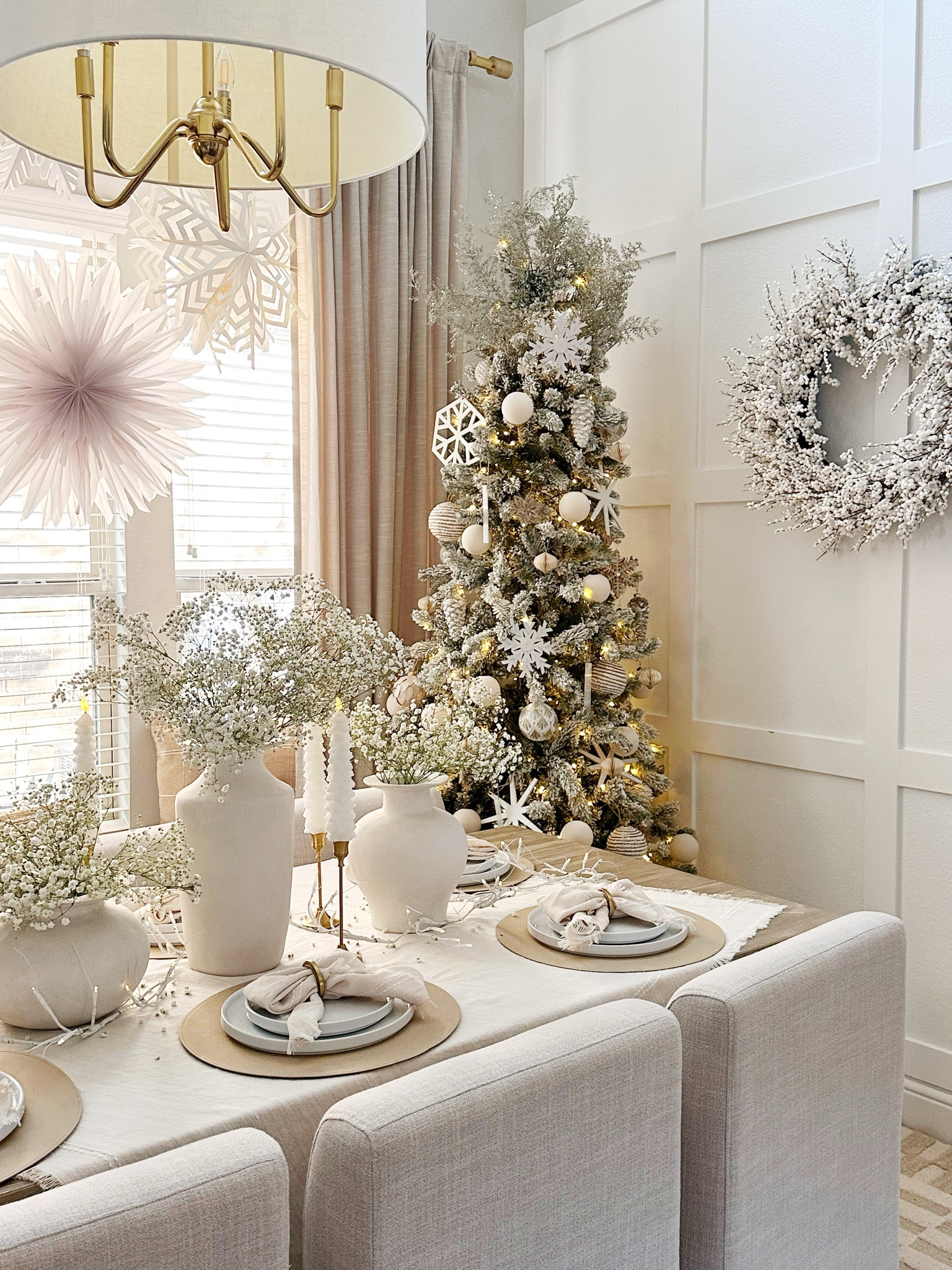 Winter tablescape for Christmas 🤍❄️ 

#LTKHome #LTKSeasonal #LTKHoliday