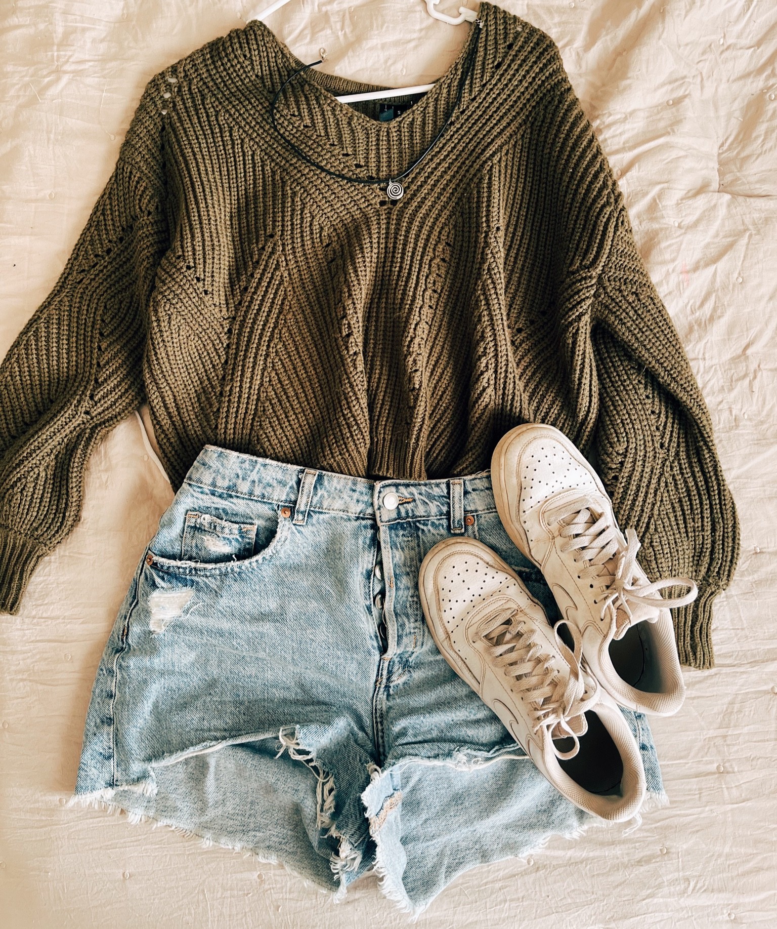 Early fall outfit! Perfect for warm falls in the south. Didn’t link the exact sweater but linked something very similar. 

Perfect back to school outfit, casual cute outfit with the best white shoes. 

#LTKSeasonal #LTKstyletip #LTKU