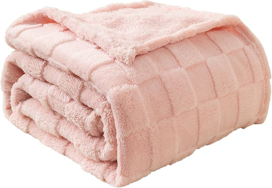 Flannel Checkerboard Throw Blanket 3D Checkered Super Soft Fluffy Lightweight for Sofa Chair Bed ... | Amazon (US)