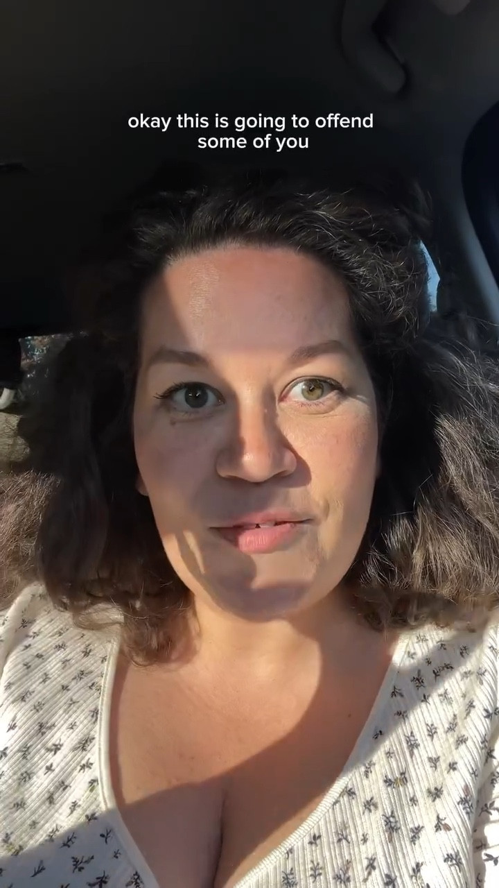 Hands down, fave I’ve tried. Would make a great gift for a new mom!

#waterbottle #tumblers #brumate #giftideas #momlife #honestreview #brumateera

#LTKU #LTKTravel #LTKFindsUnder50