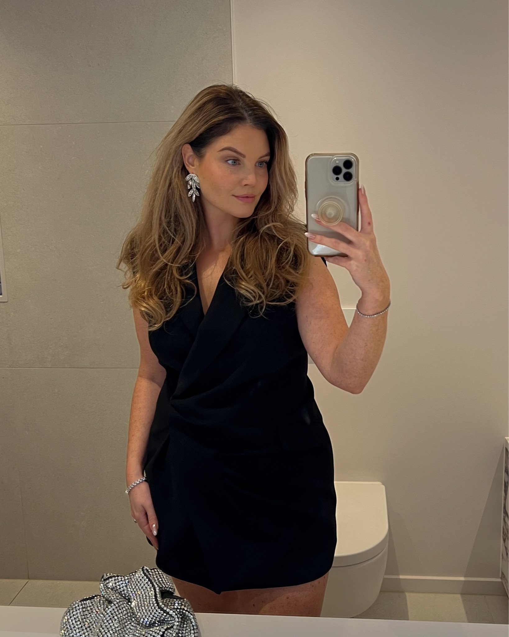 Little black dress and silver jewelry 🖤 Little black party dress, festive outfit, blazer dress outfit, gilet dress outfitt

#LTKparties #LTKeurope #LTKSeasonal