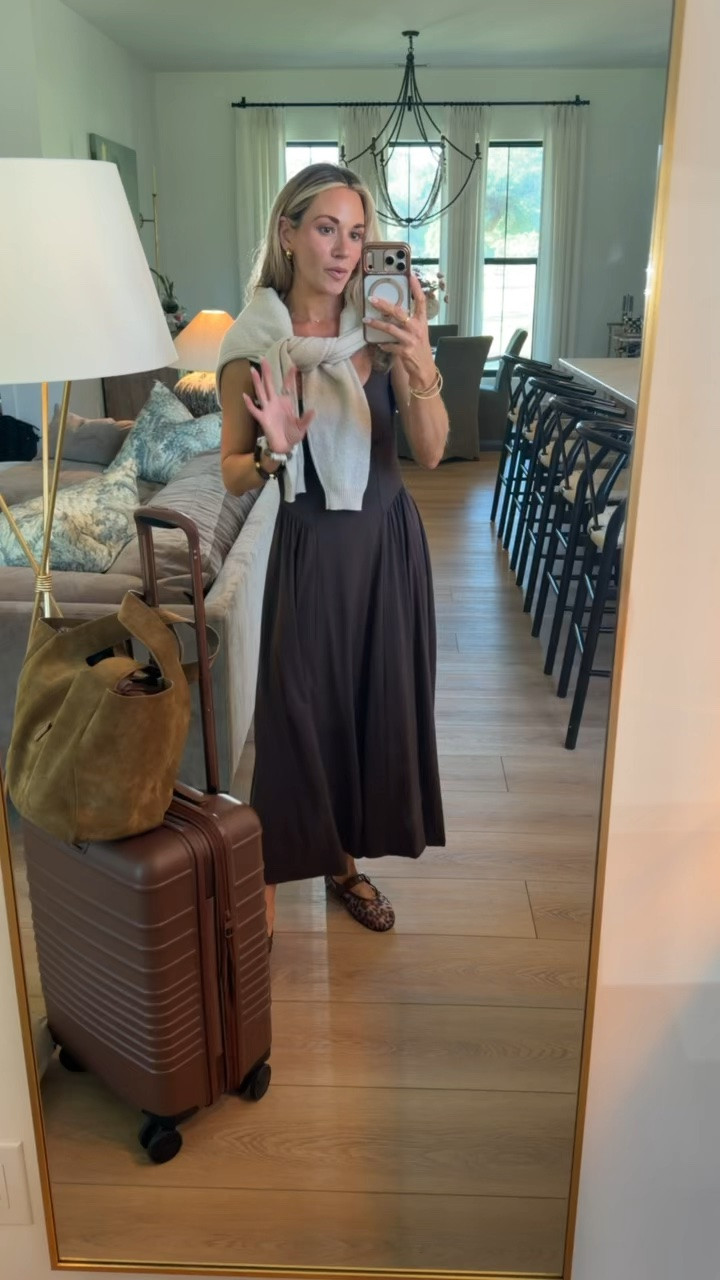 Airport ootd from Abercrombie! This dress is so flowy and comfortable! 🙌🏼 I’m 5’2 and wearing an xs petite! Flats run tts!

#LTKCon #LTKgrwm #LTKTravel