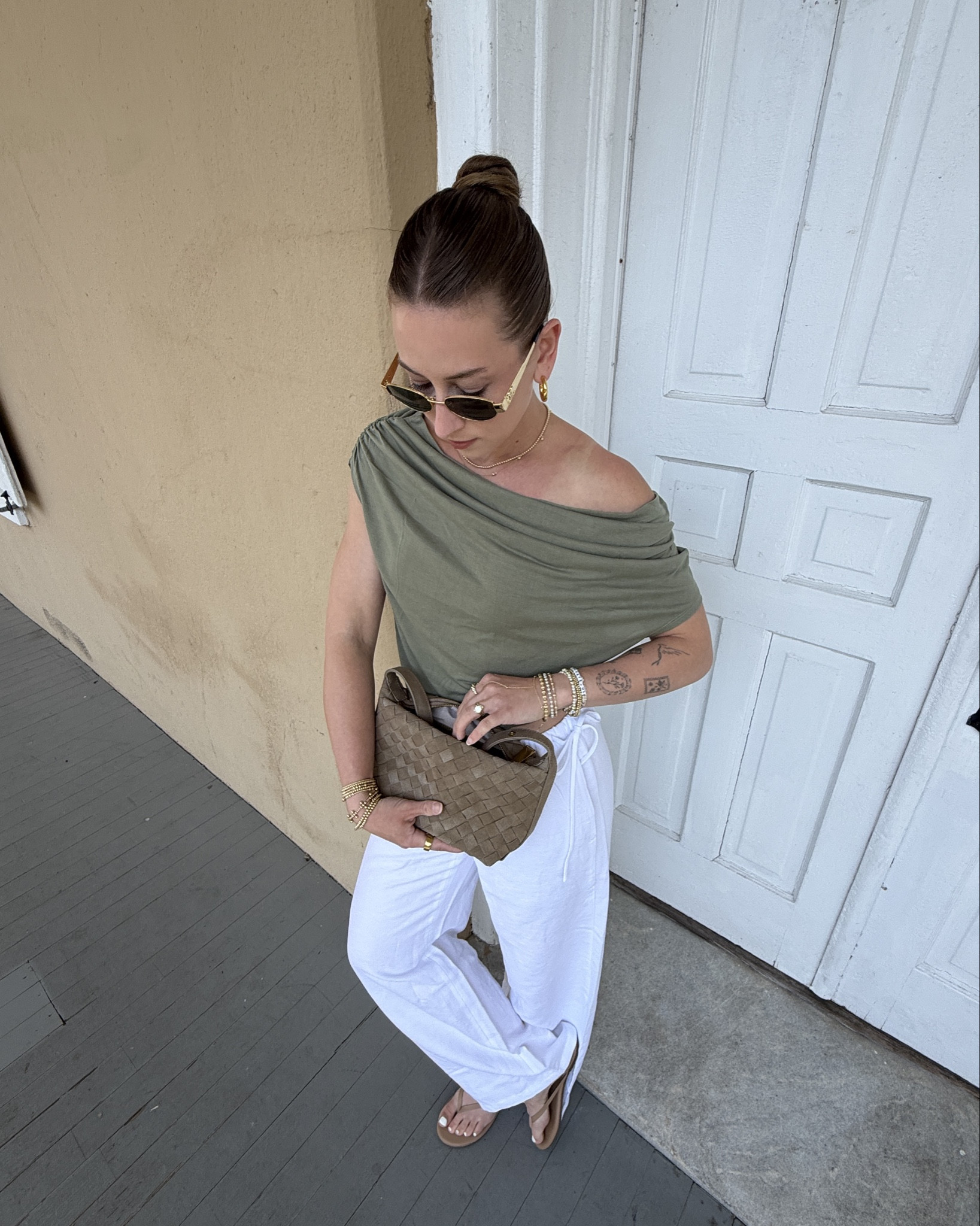 3/31/26 Casual Spring Outfit An easy spring-to-summer outfit 🤍 Wearing my Aritzia linen pants (size S) with my green Free People one-shoulder top — such a flattering, elevated basic. Paired with my TKEES nude flip-flops (the best neutral pair that goes with everything), my Celine sunglasses, and my Amazon suede woven bag. Simple, effortless, and perfect for warmer days. Everything is linked here ✨

#LTKootd #LTKSeasonal