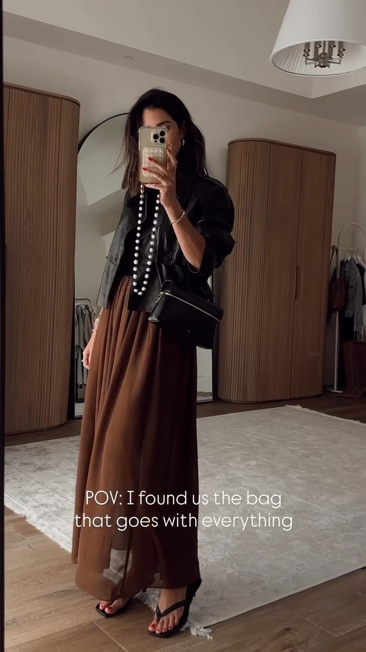 I found us the bag that goes with everything! Great quality and price. The size is great for everyday to fit your minimal essentials #stylinbyaylin #aylin #bag #amazonfind 

#LTKgrwm #LTKBeauty #LTKootd