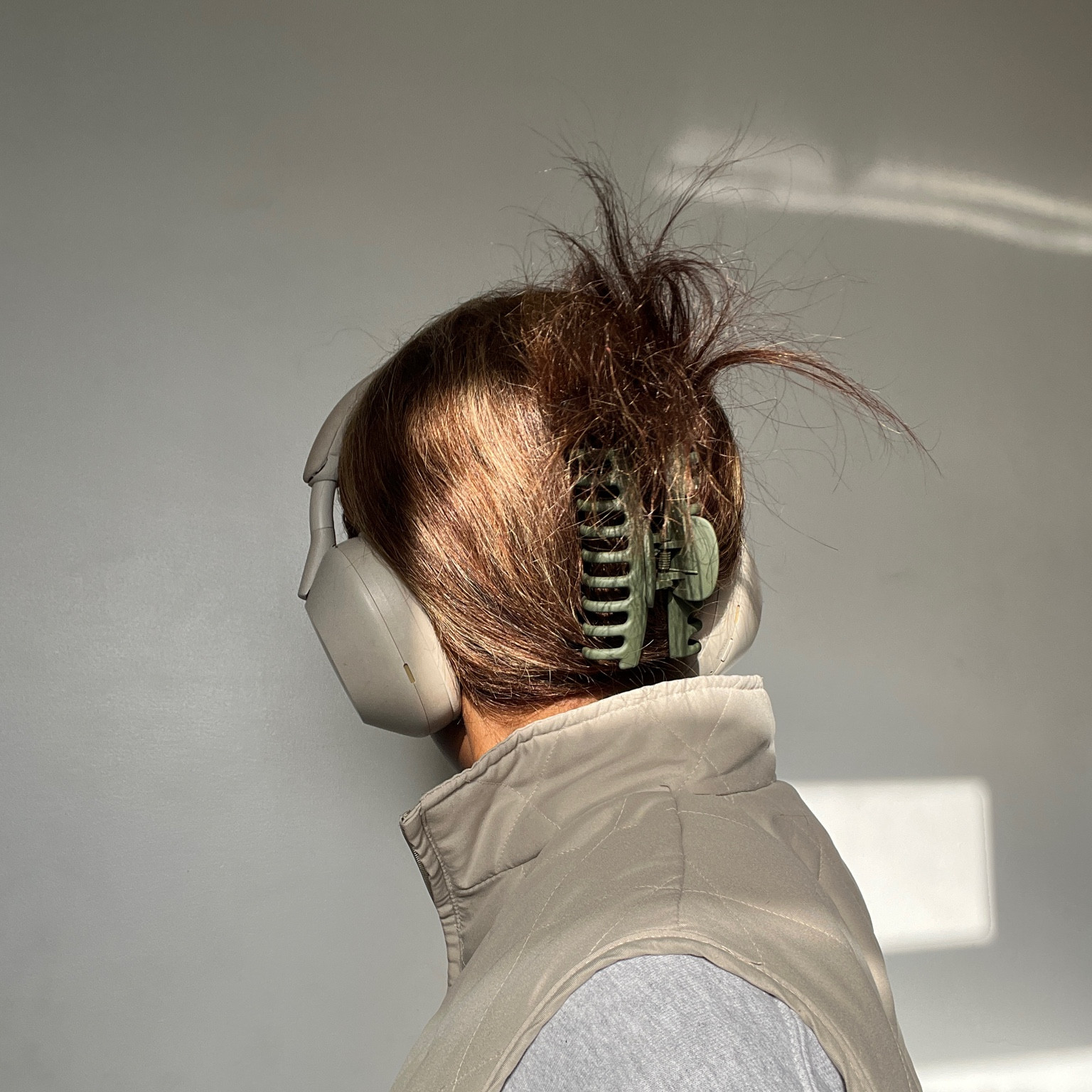 Easy Claw Clip Up do | Neutral Fashion Aesthetic Inspo 

#LTKeurope #LTKfindsunder50 #LTKstyletip