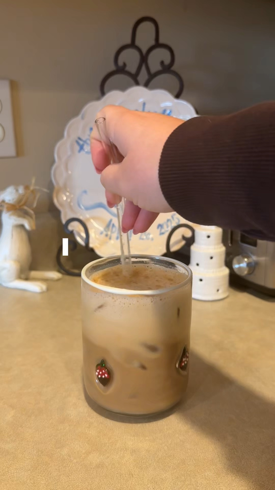 Romanticizing my morning lattes!! 


#latte #coffeevlog

#LTKmorningroutine #LTKHome