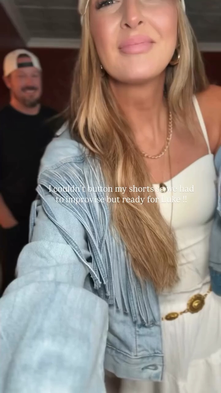 I couldn’t button my shorts so we had to improvise but ready for Luke !! My country concert outfit! 

#LTKstorytime #LTKFestival #LTKootd